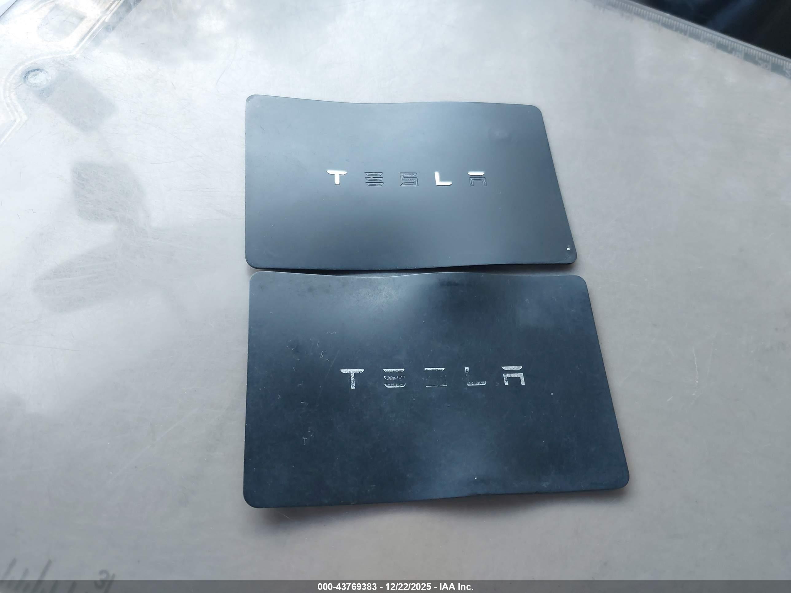 TESLA MODEL image 11