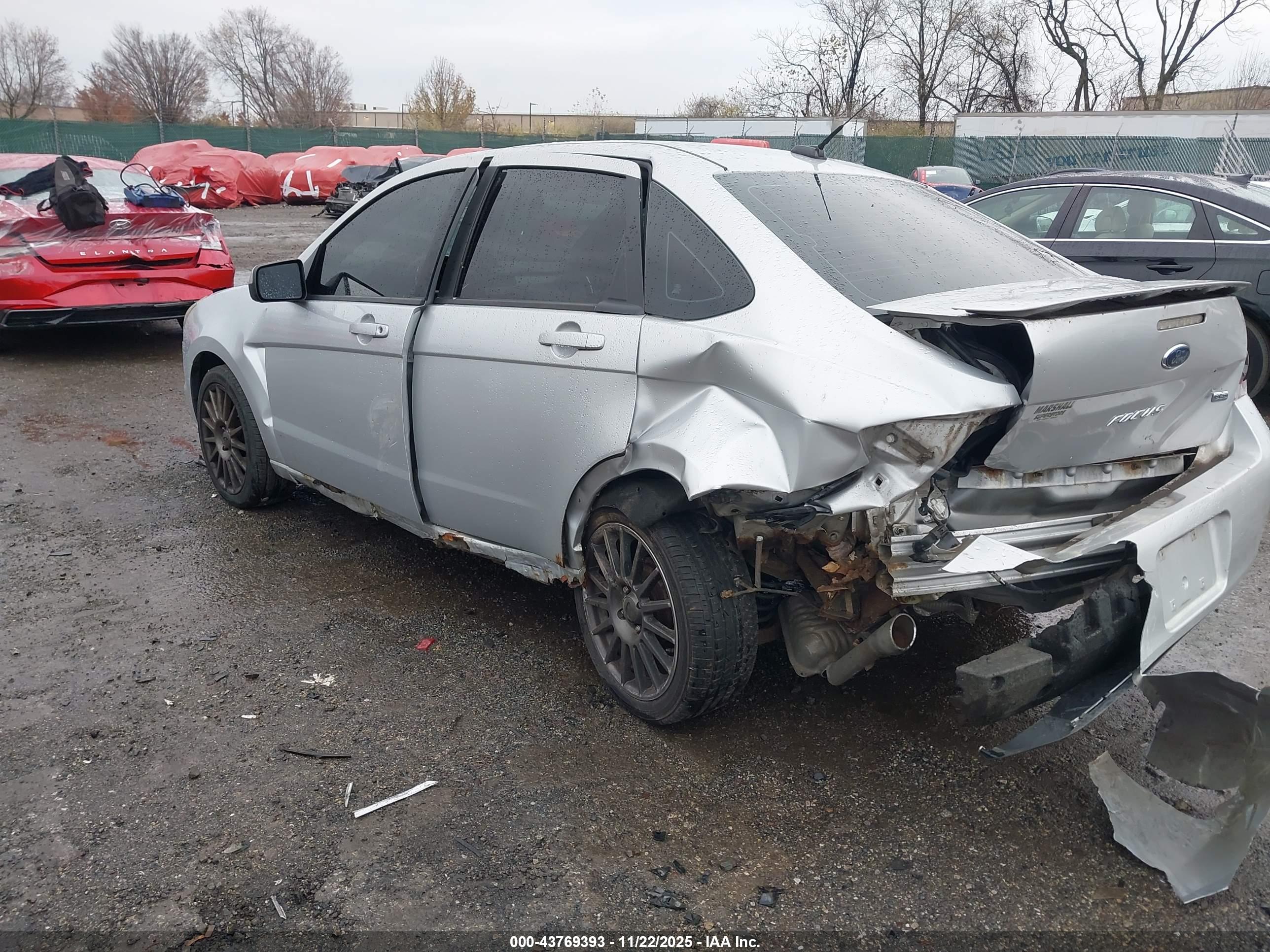 FORD FOCUS image 3