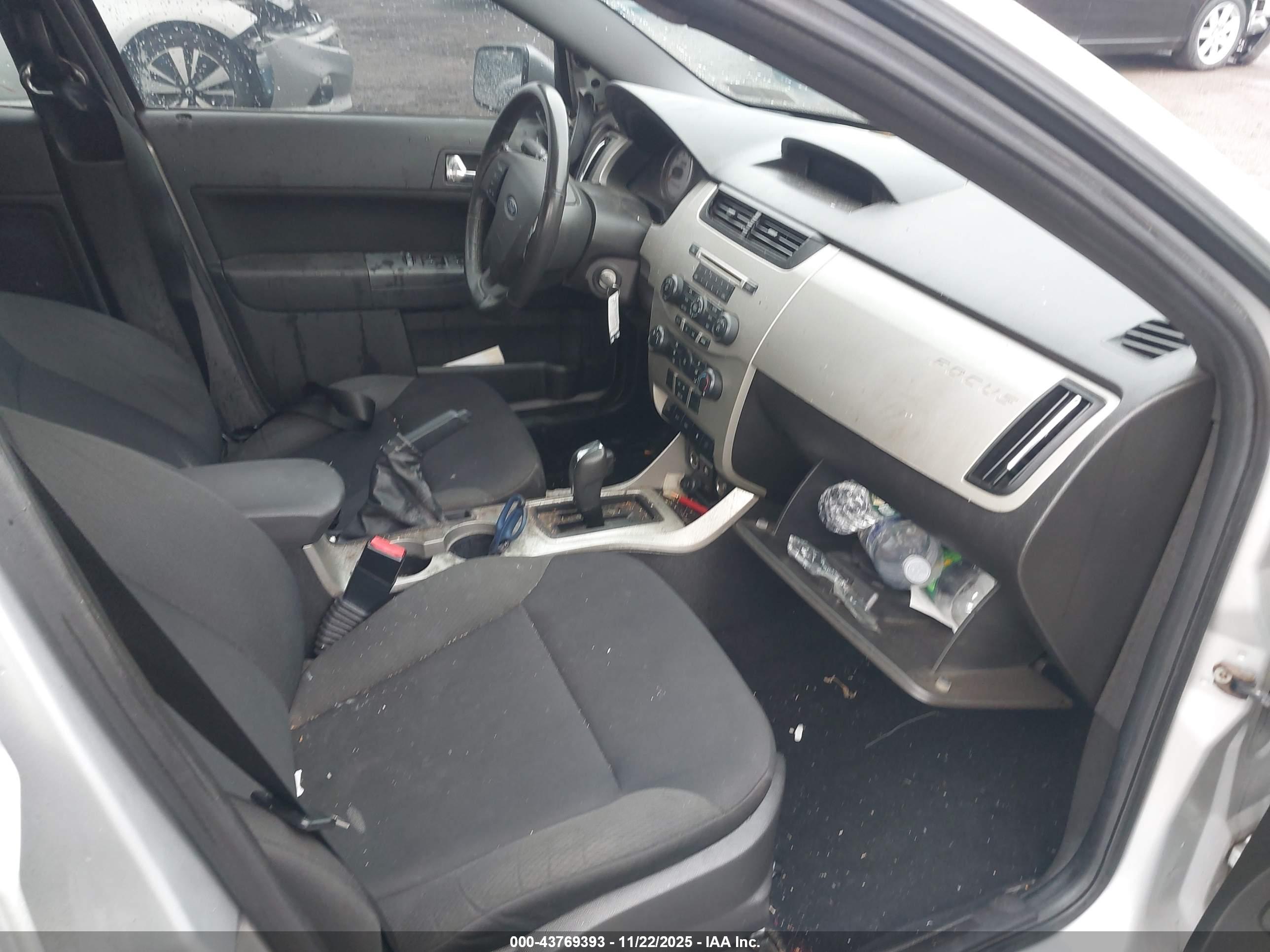 FORD FOCUS image 5