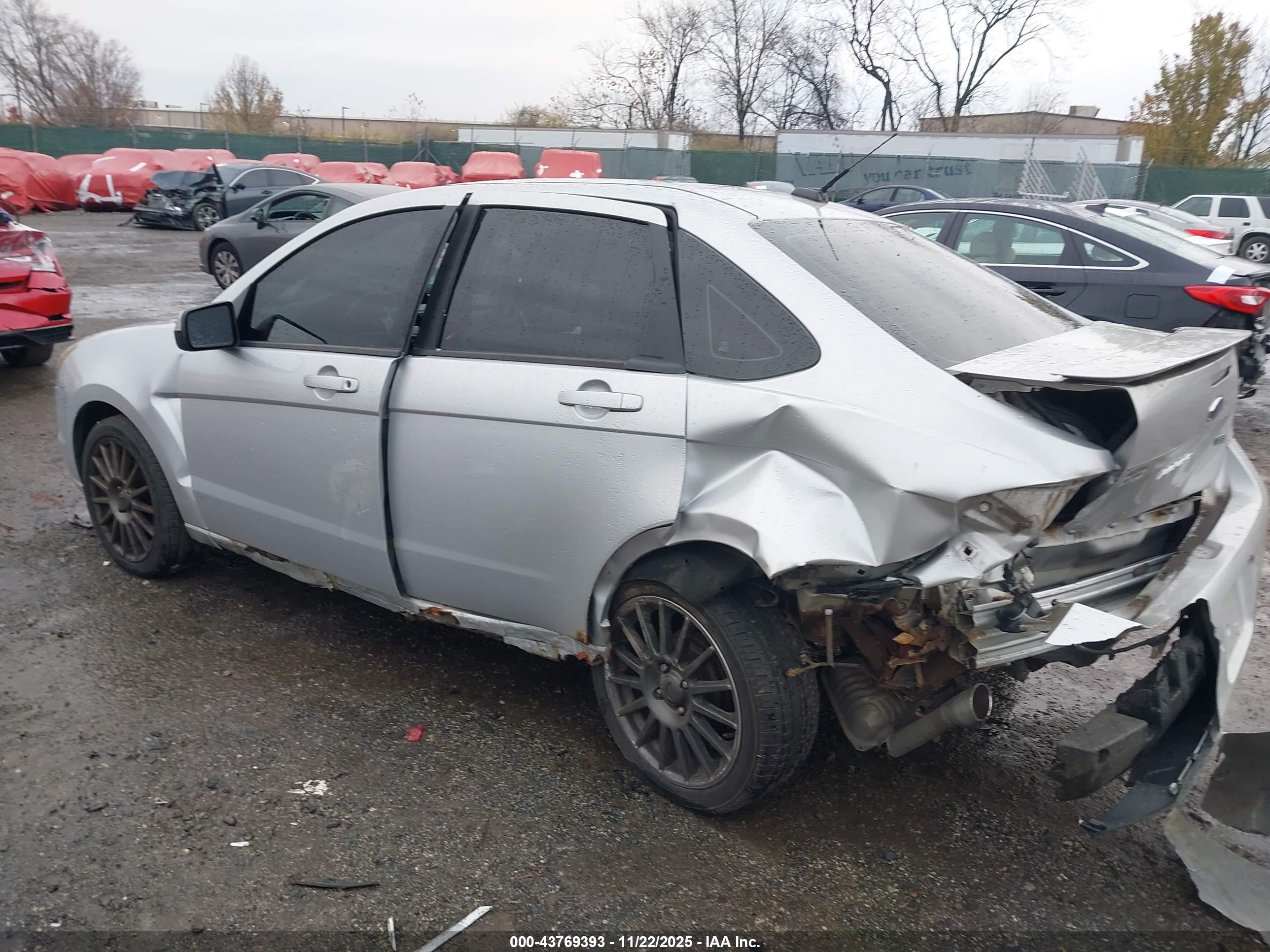 FORD FOCUS image 6
