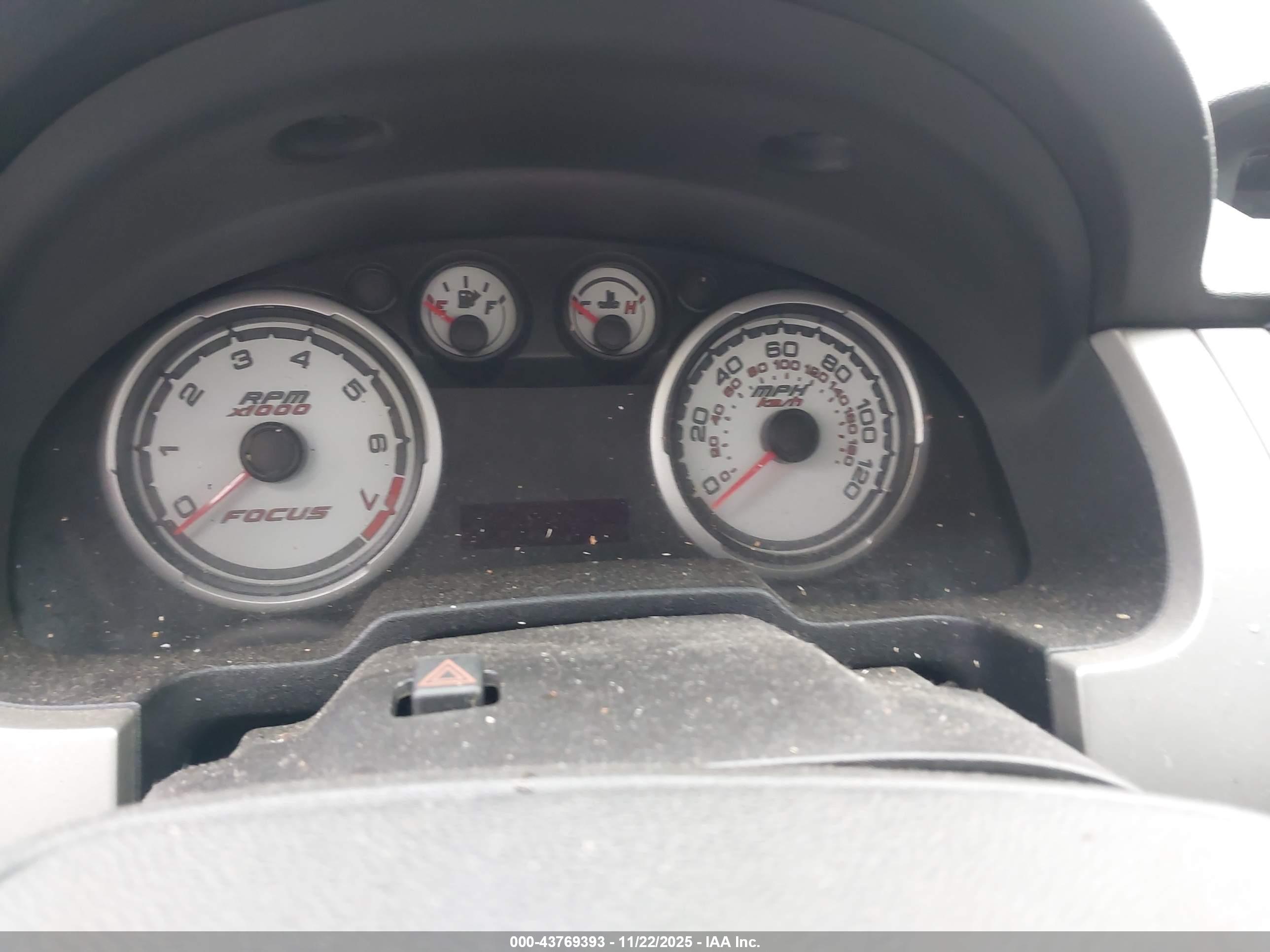 FORD FOCUS image 7