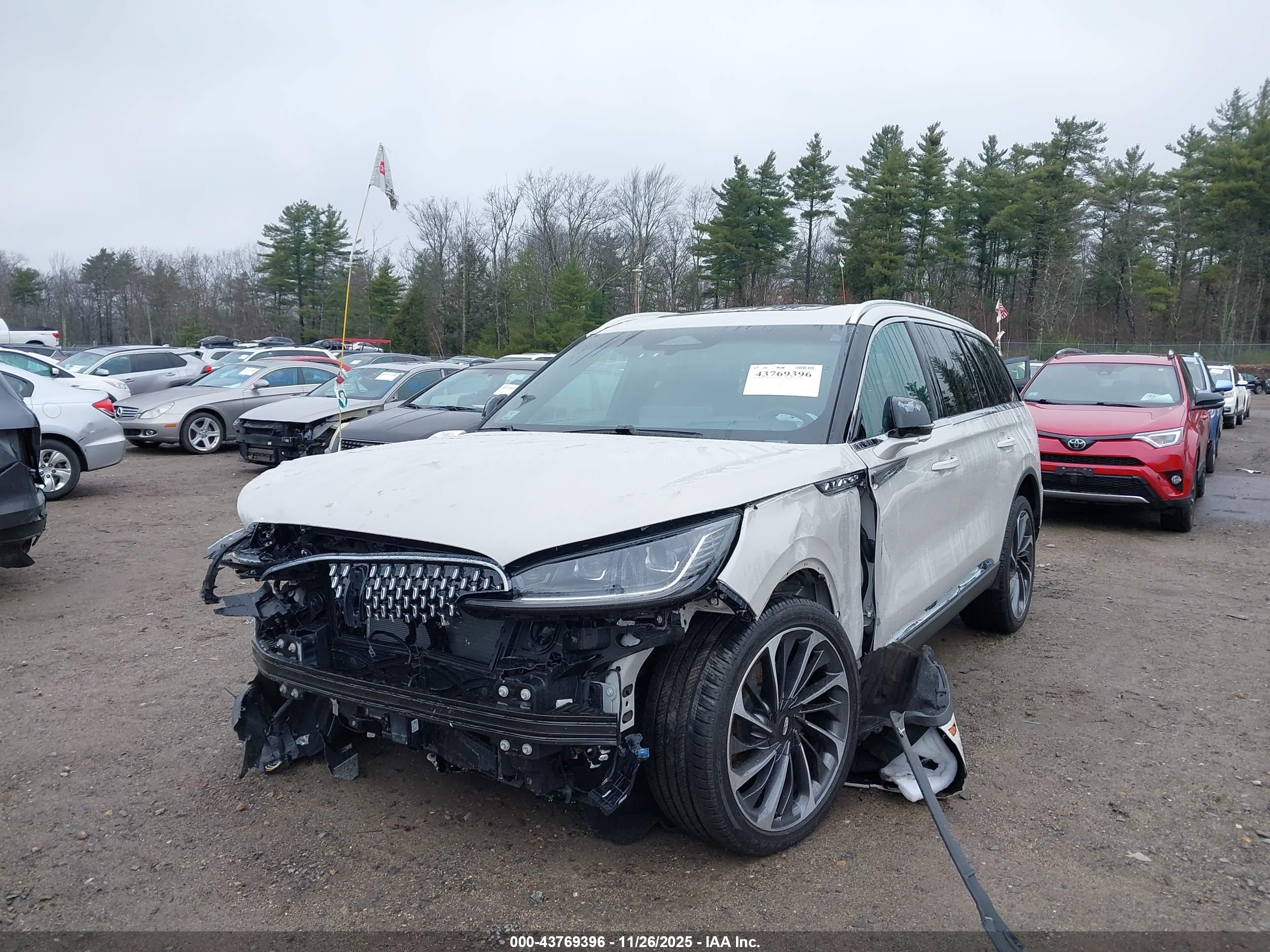 LINCOLN AVIATOR image 2