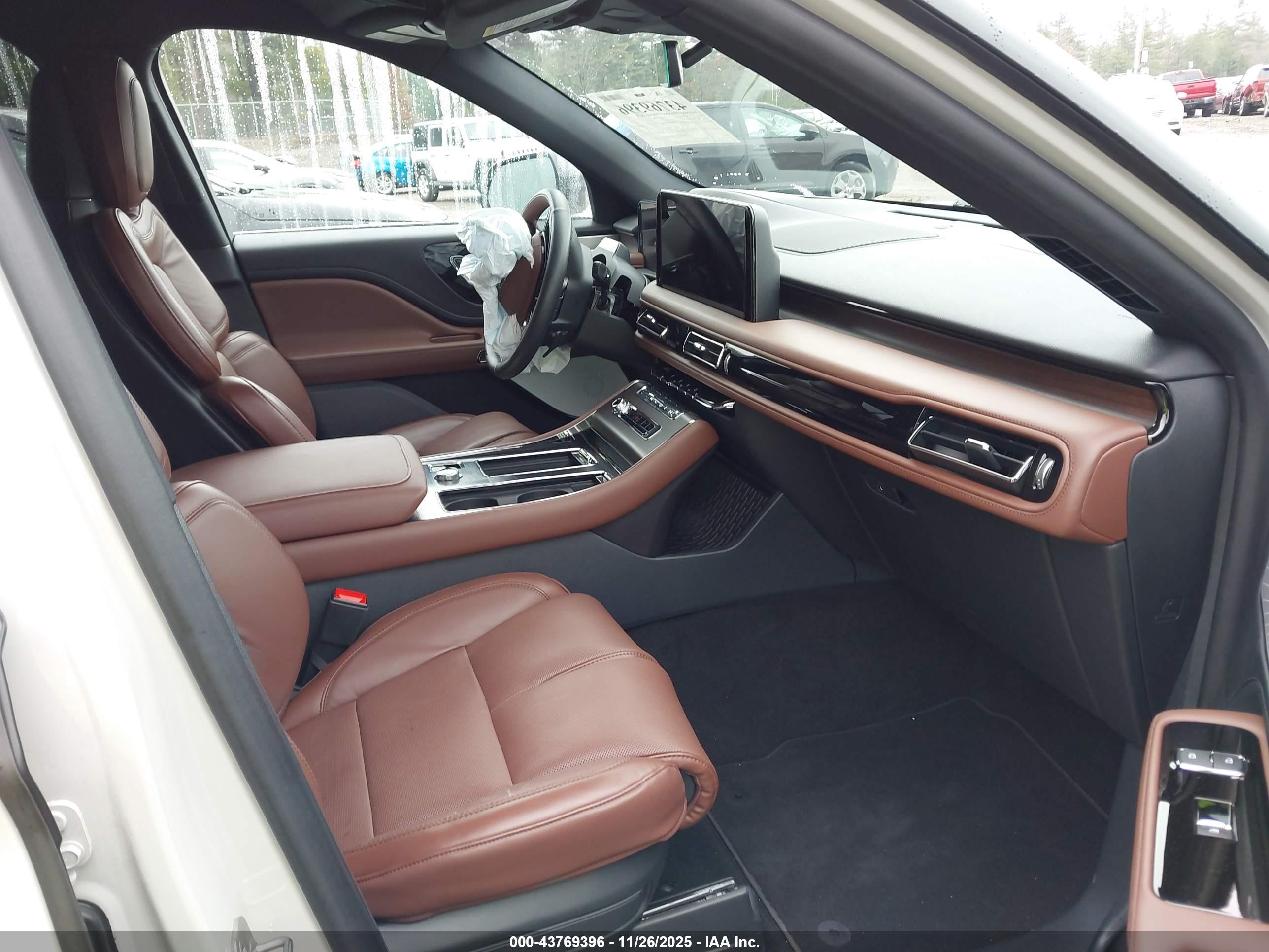 LINCOLN AVIATOR image 5