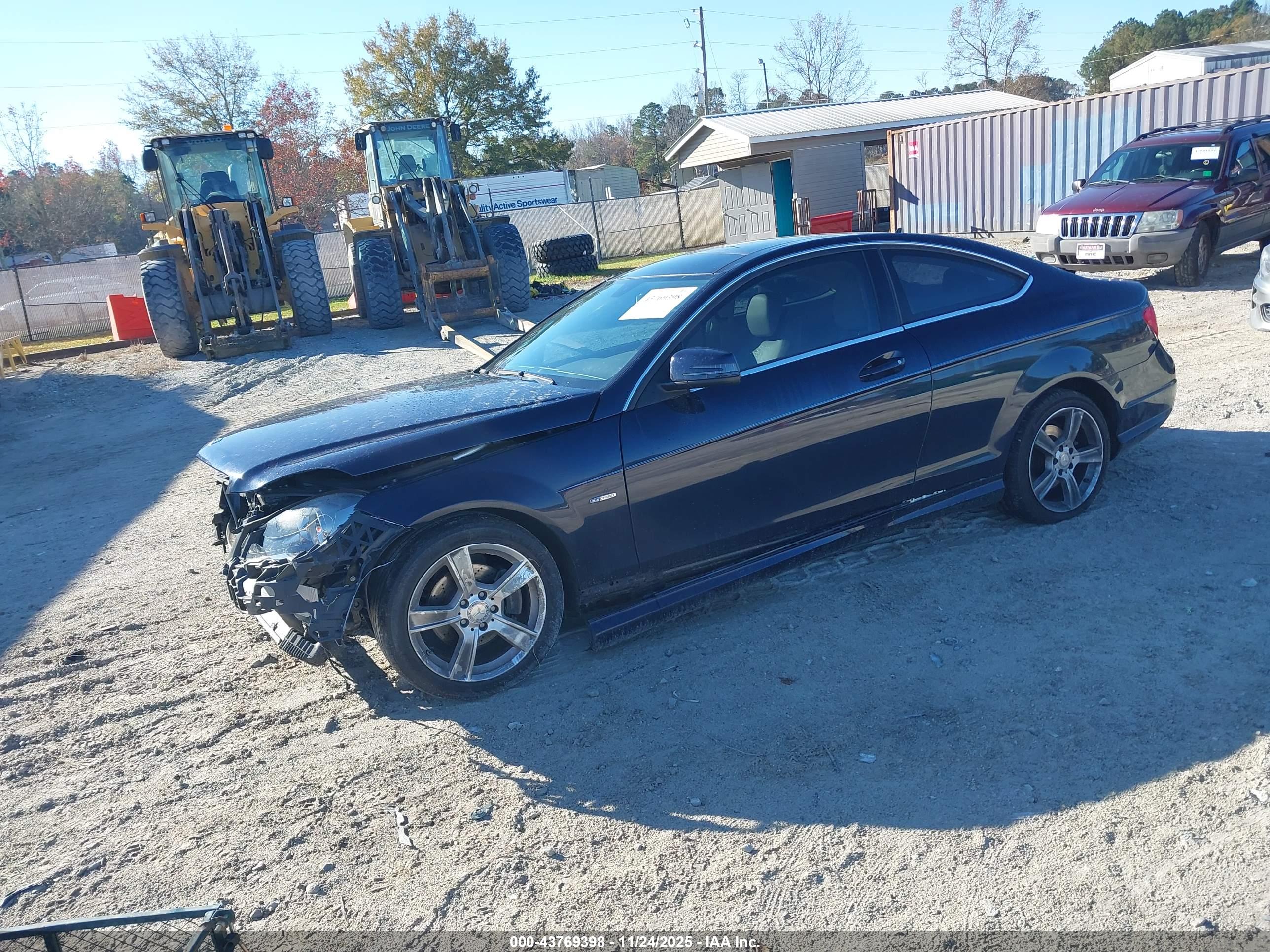 MERCEDES-BENZ C image 2