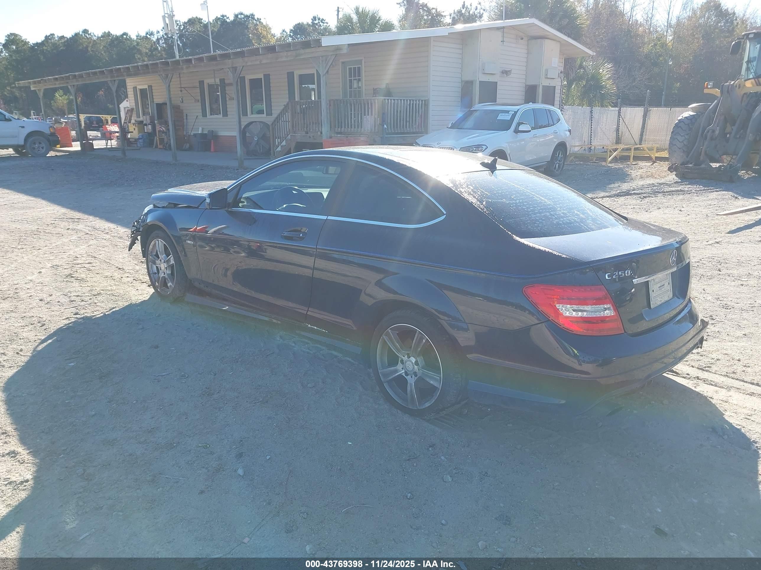 MERCEDES-BENZ C image 3