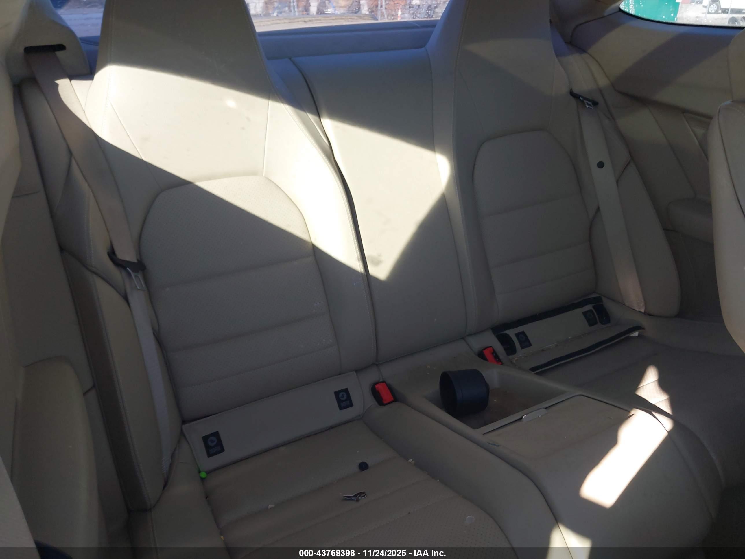 MERCEDES-BENZ C image 8