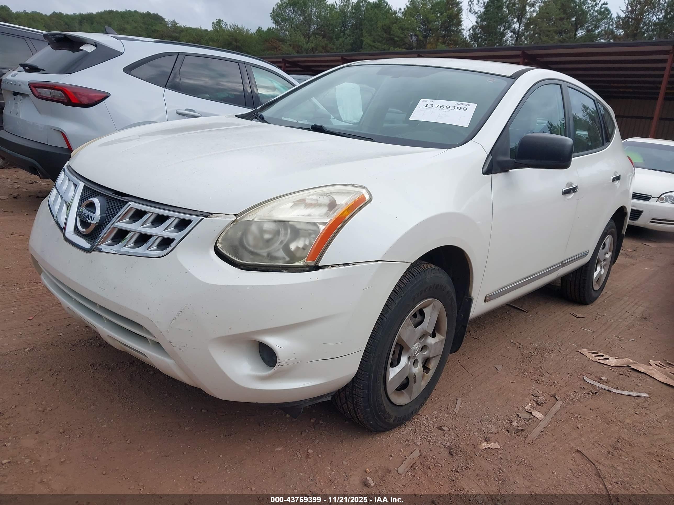 NISSAN ROGUE image 2