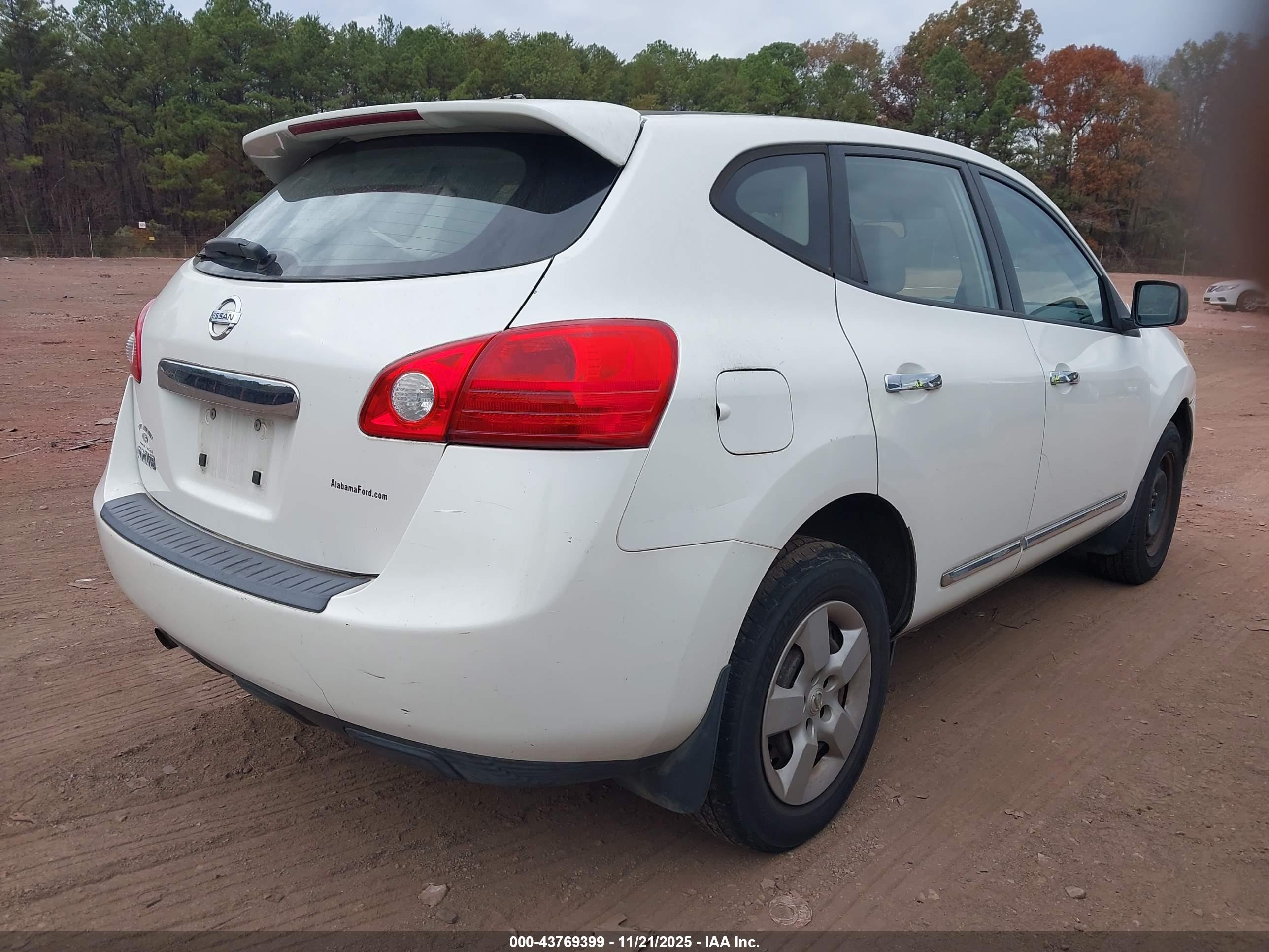 NISSAN ROGUE image 4
