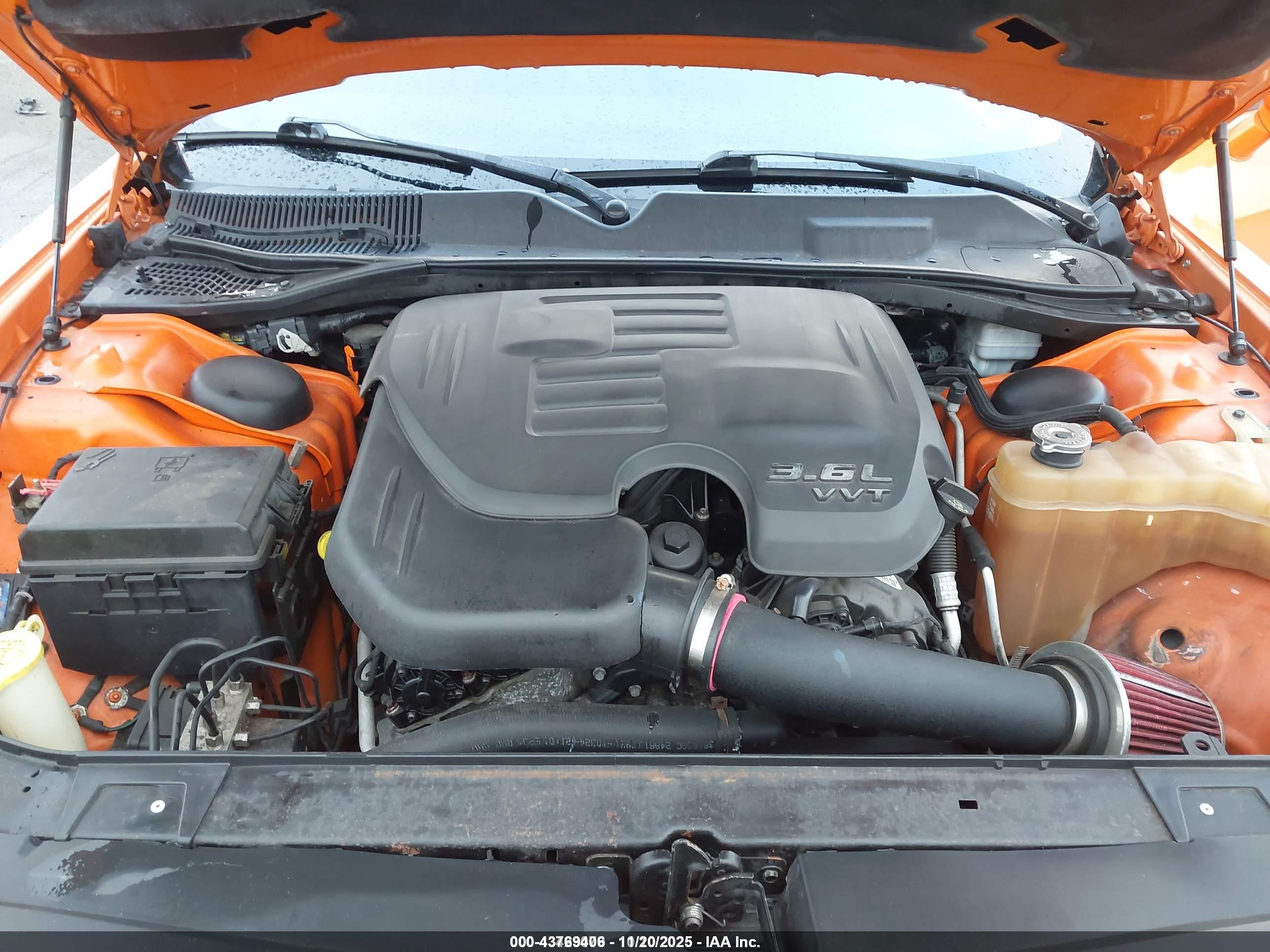 DODGE CHALLENGER image 10