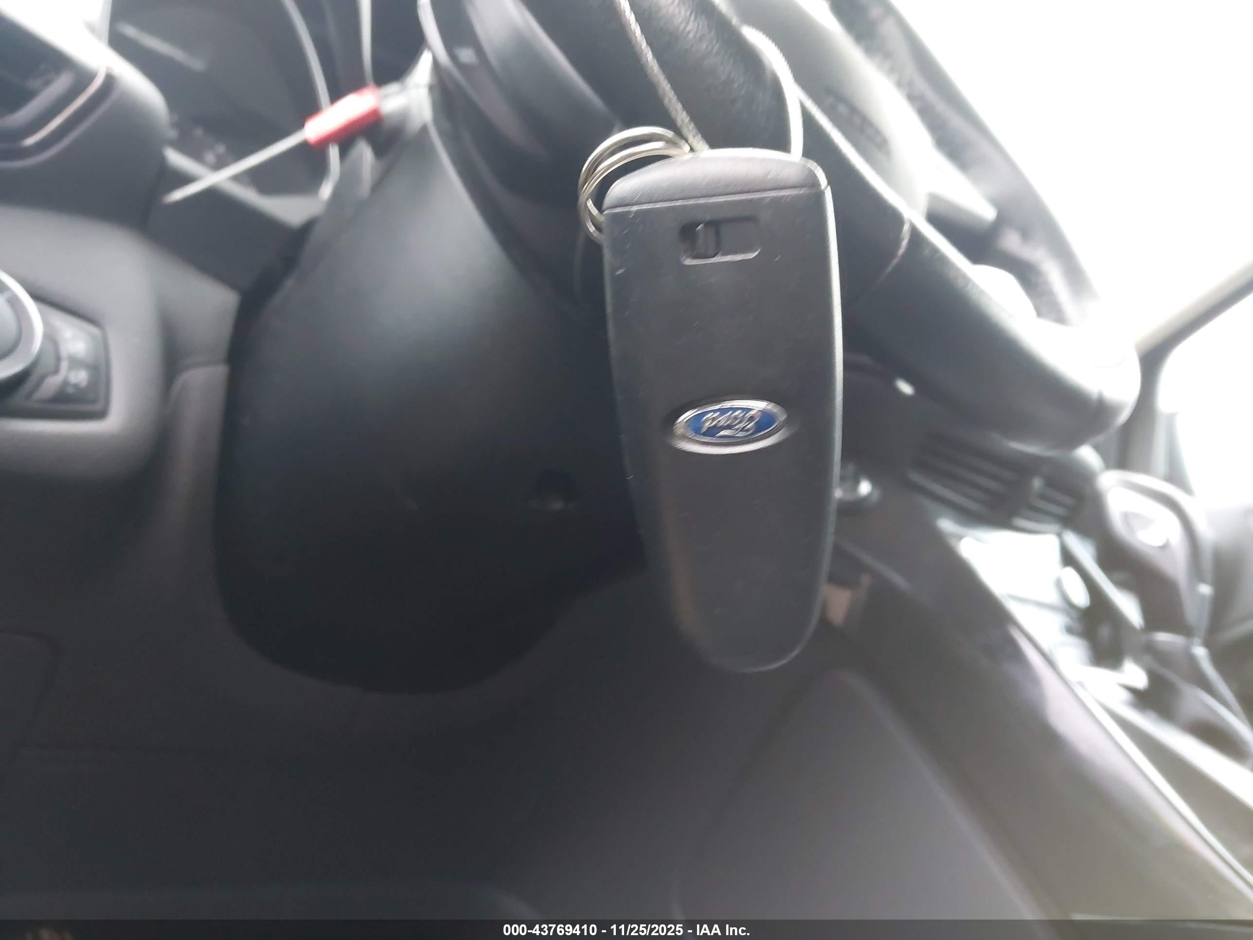 FORD ESCAPE image 11