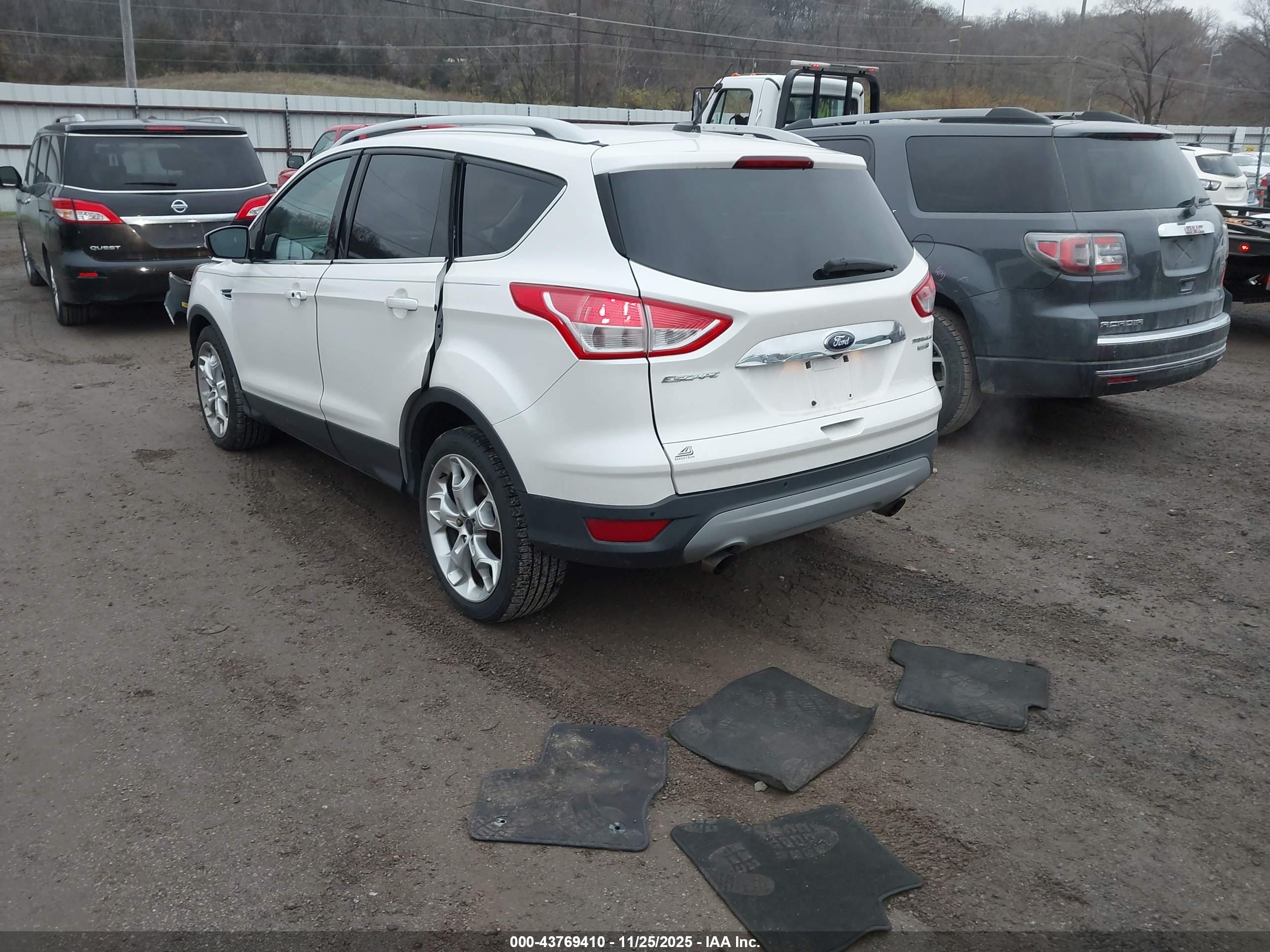 FORD ESCAPE image 3