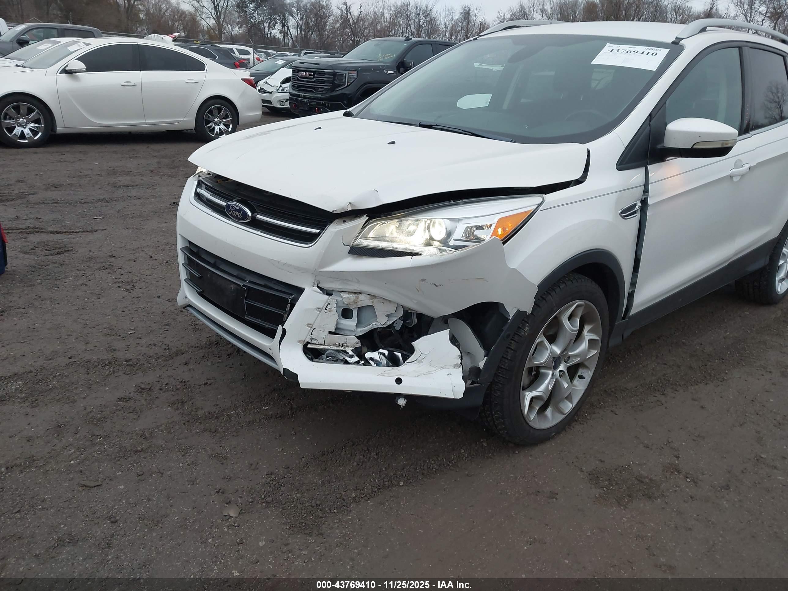 FORD ESCAPE image 6