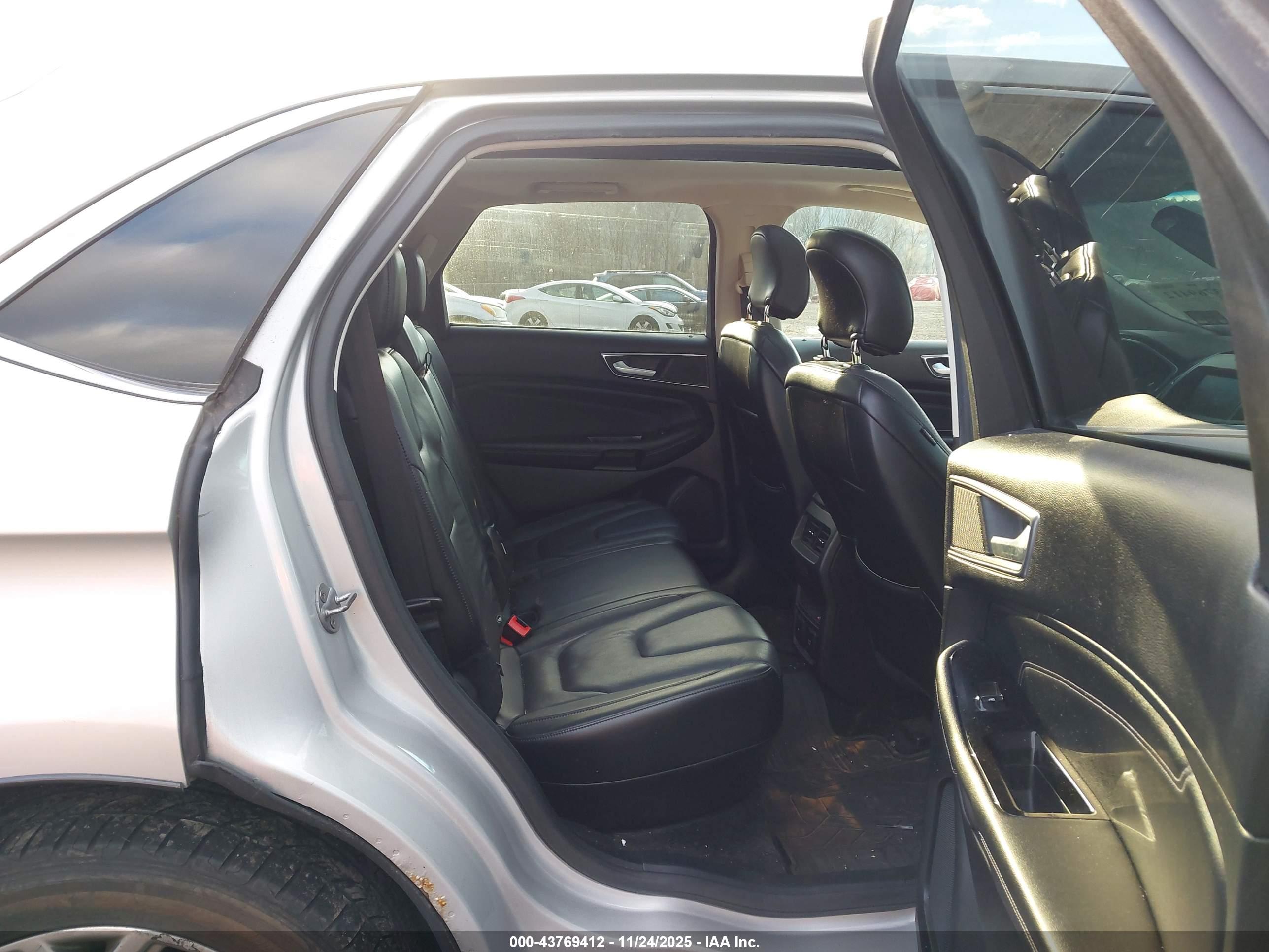 FORD EDGE image 8