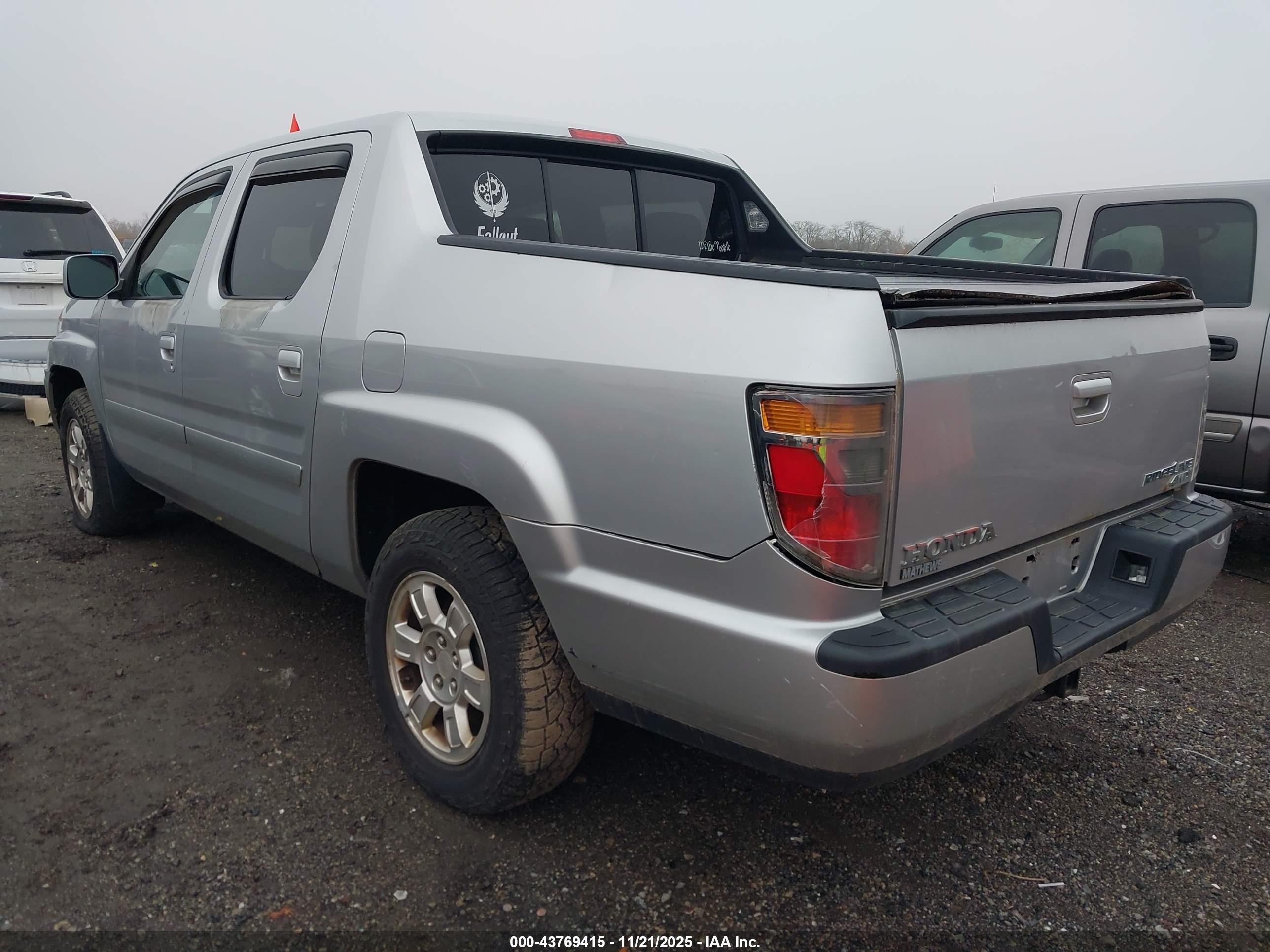 HONDA RIDGELINE image 3