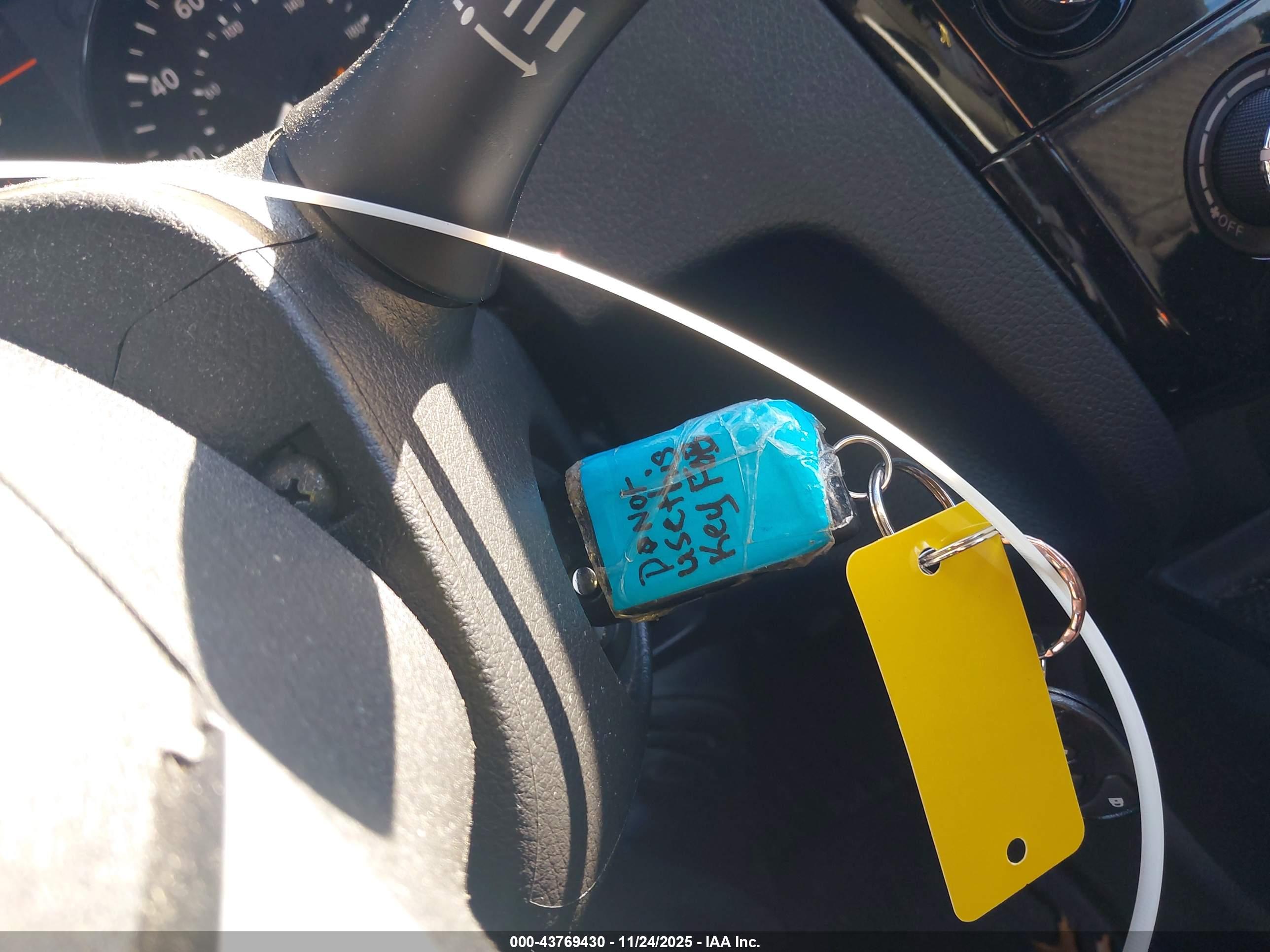 NISSAN ROGUE image 11