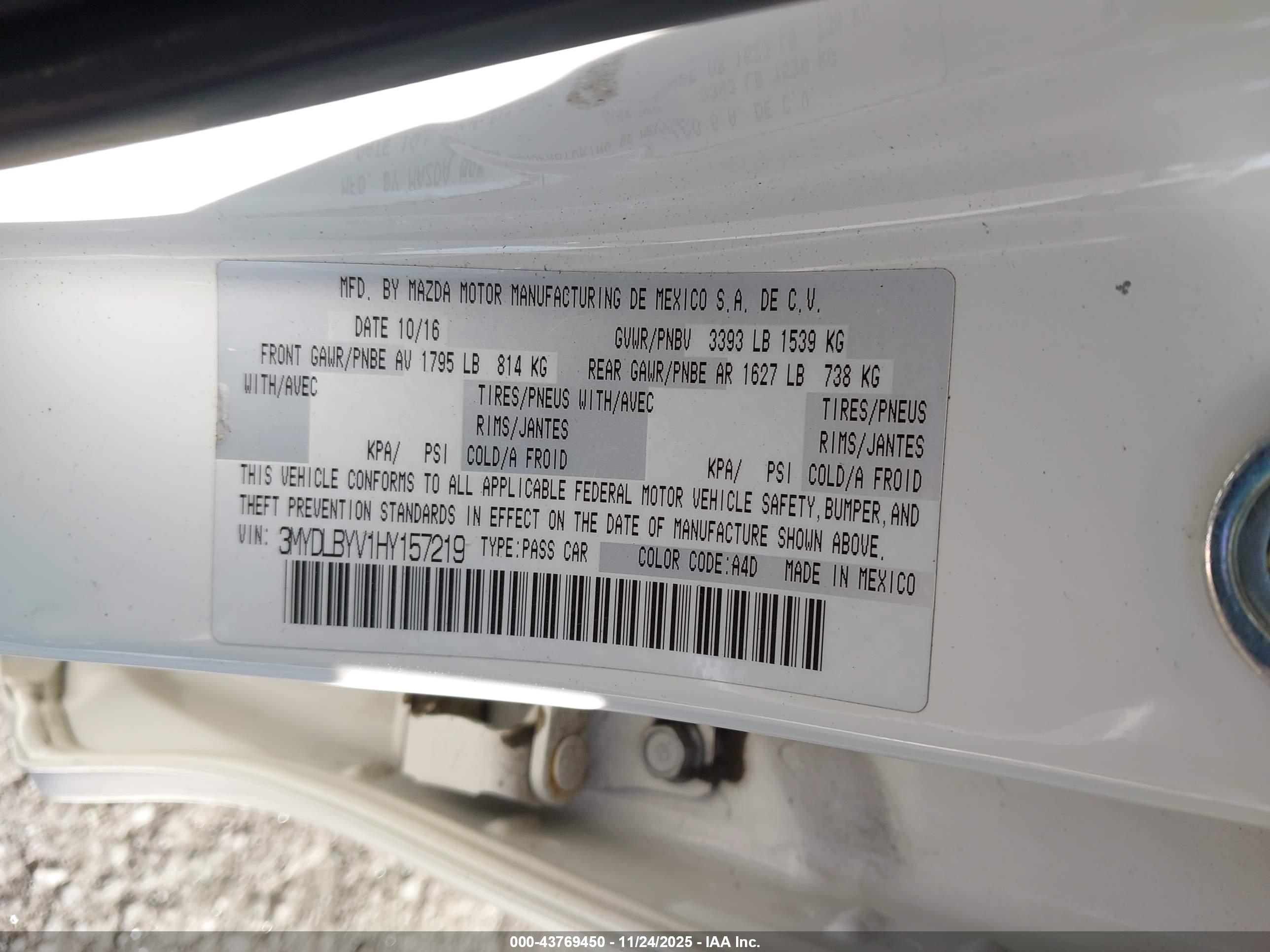 TOYOTA YARIS image 9