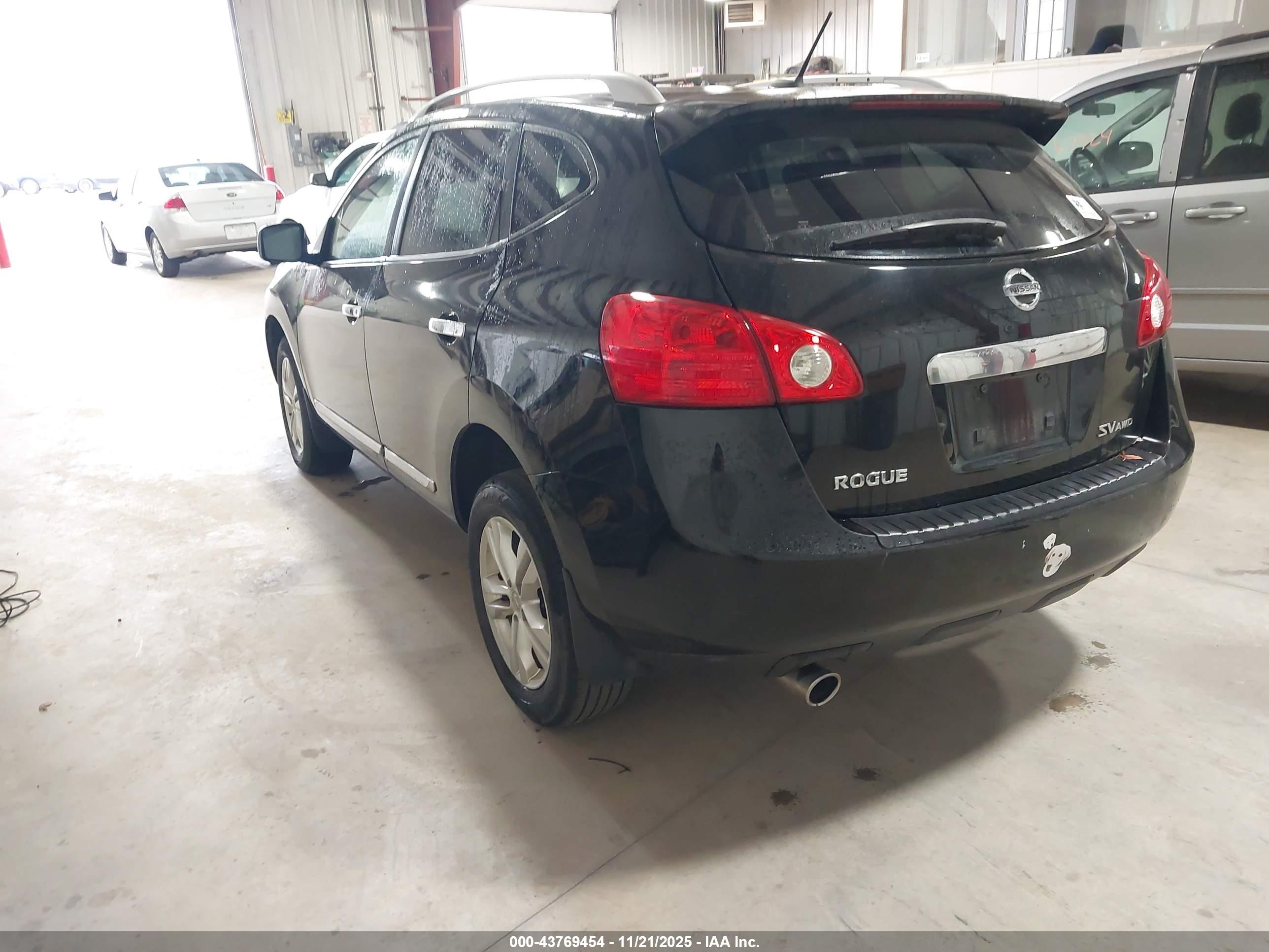 NISSAN ROGUE image 3
