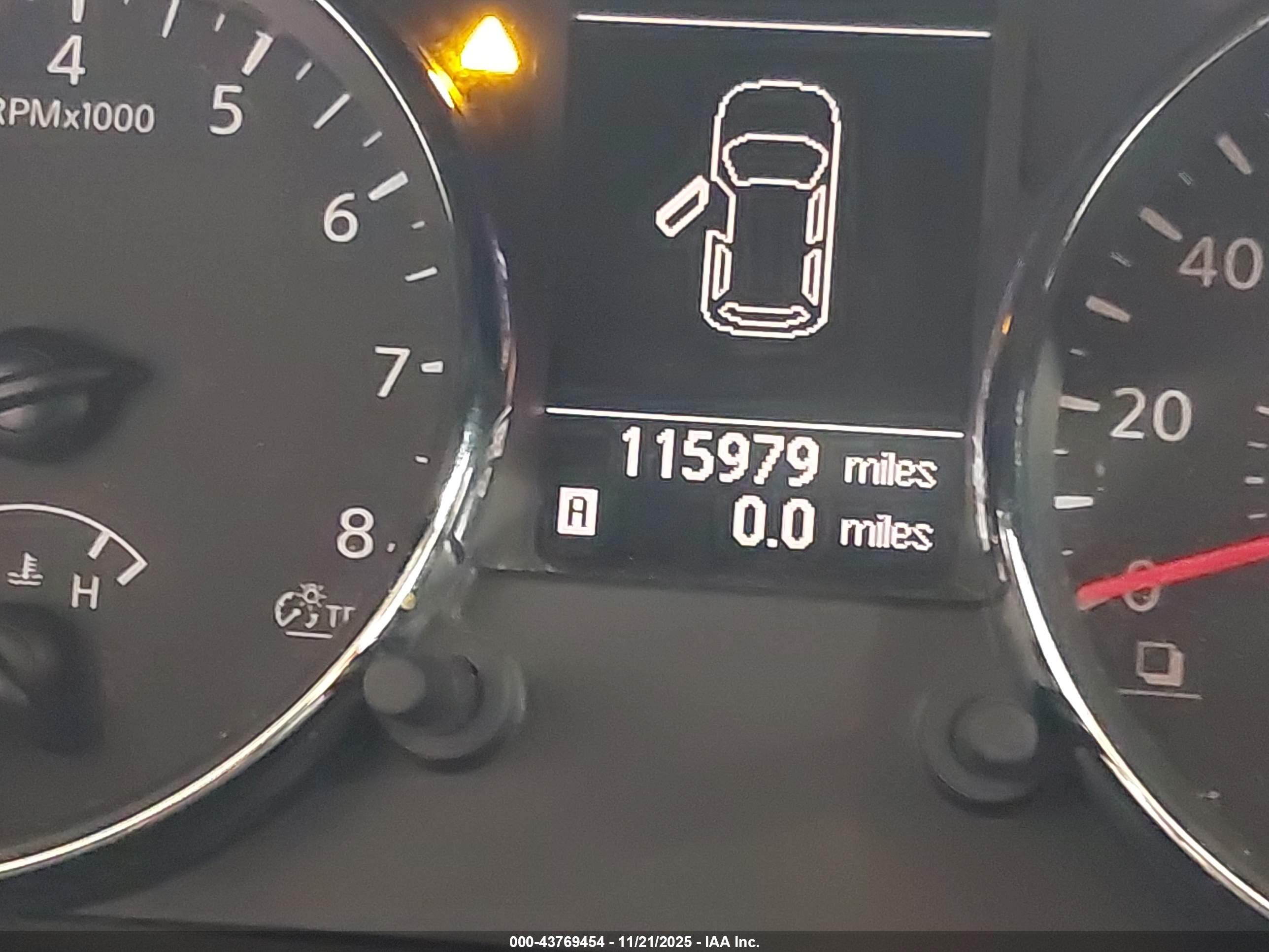 NISSAN ROGUE image 7