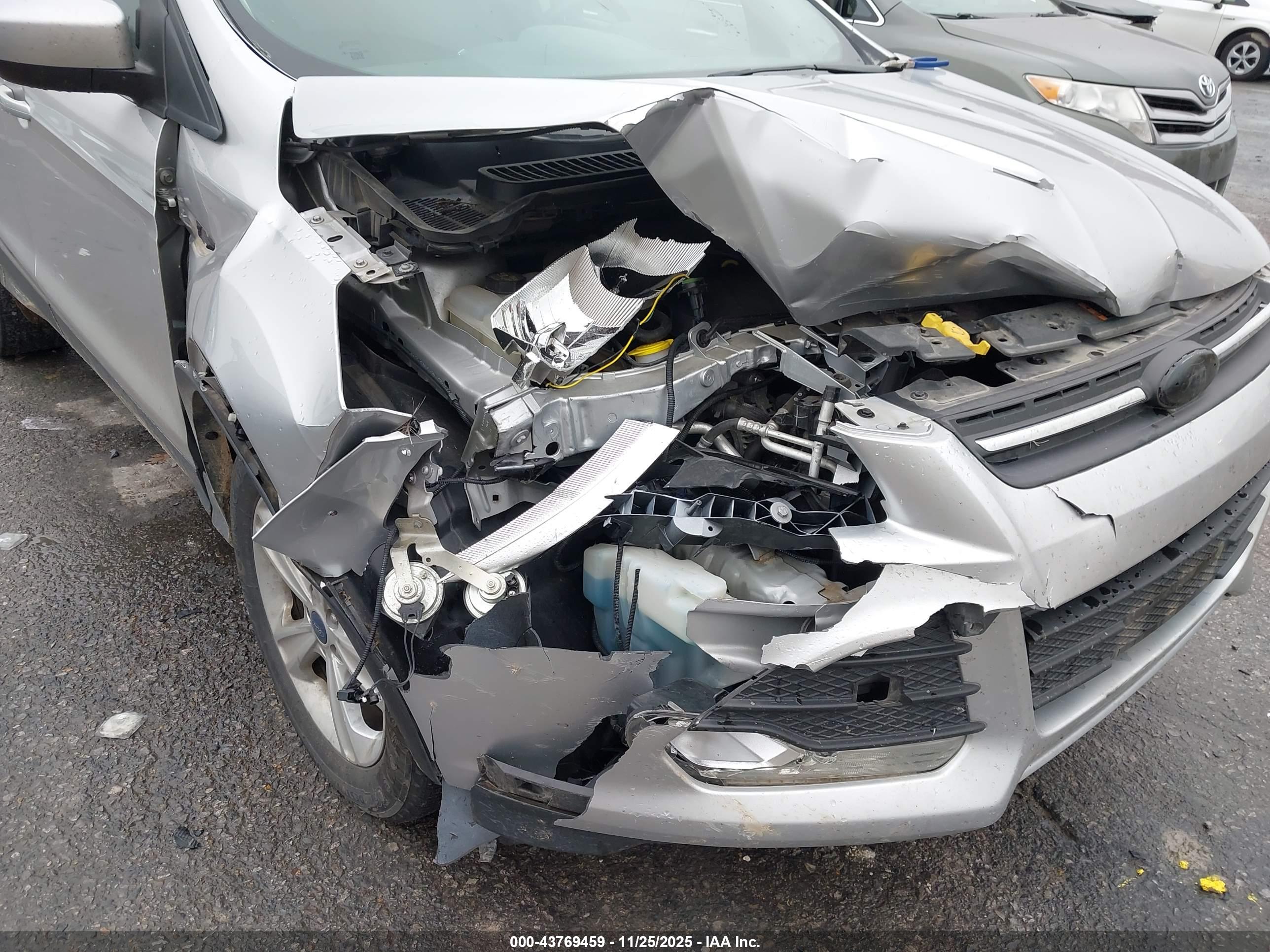 FORD ESCAPE image 6