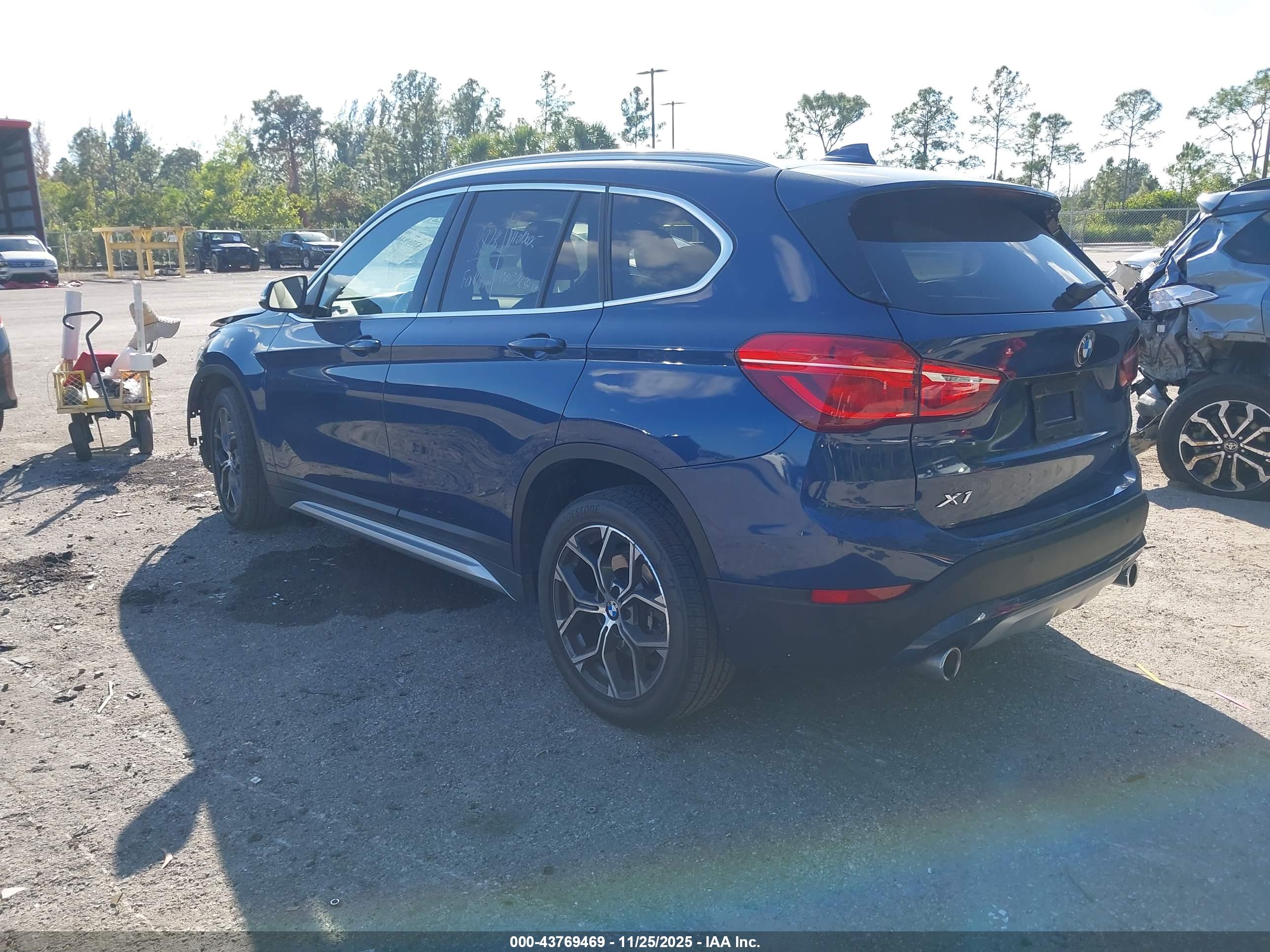 BMW X1 image 3