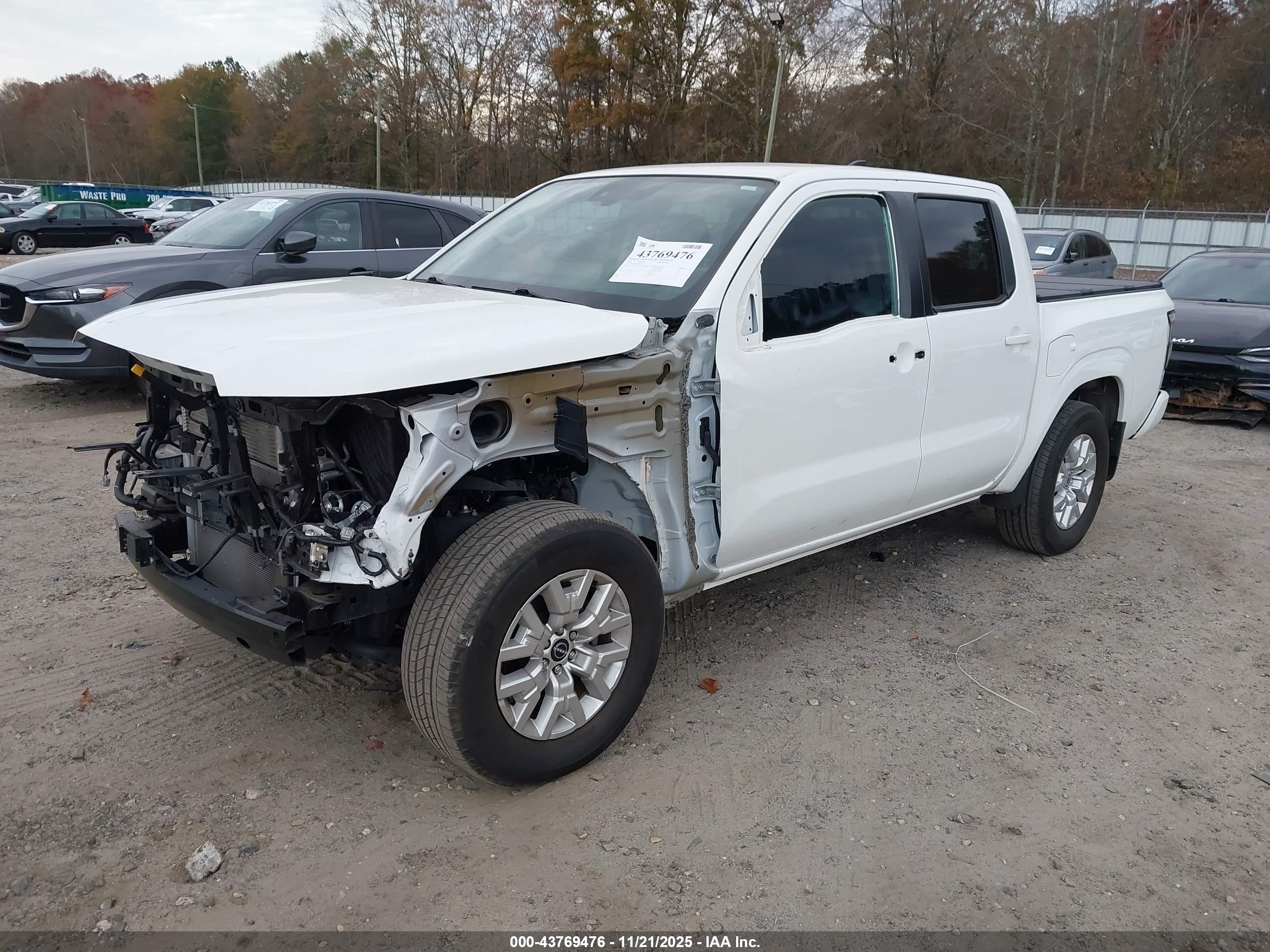 NISSAN FRONTIER image 2