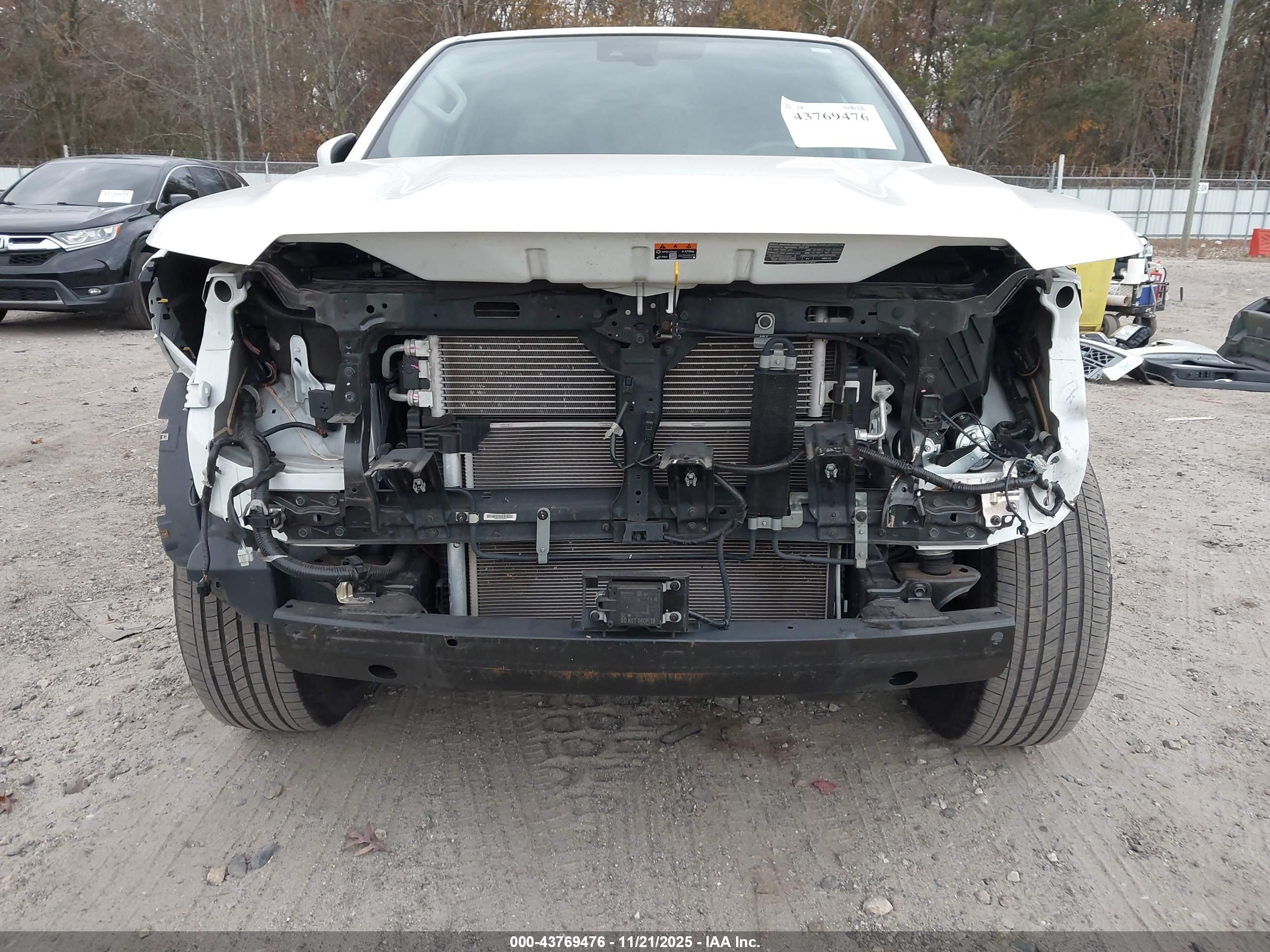 NISSAN FRONTIER image 6