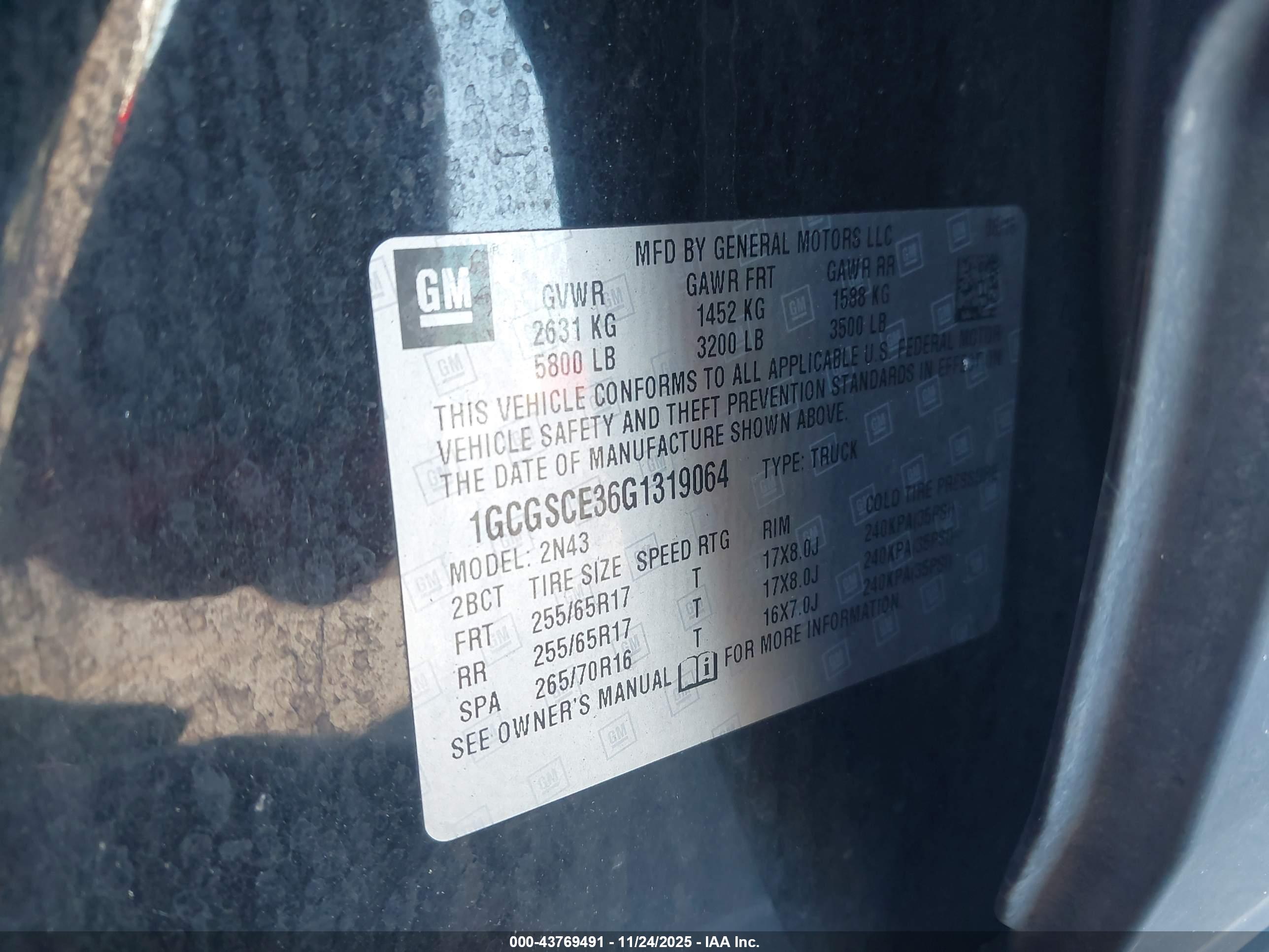 CHEVROLET COLORADO image 9