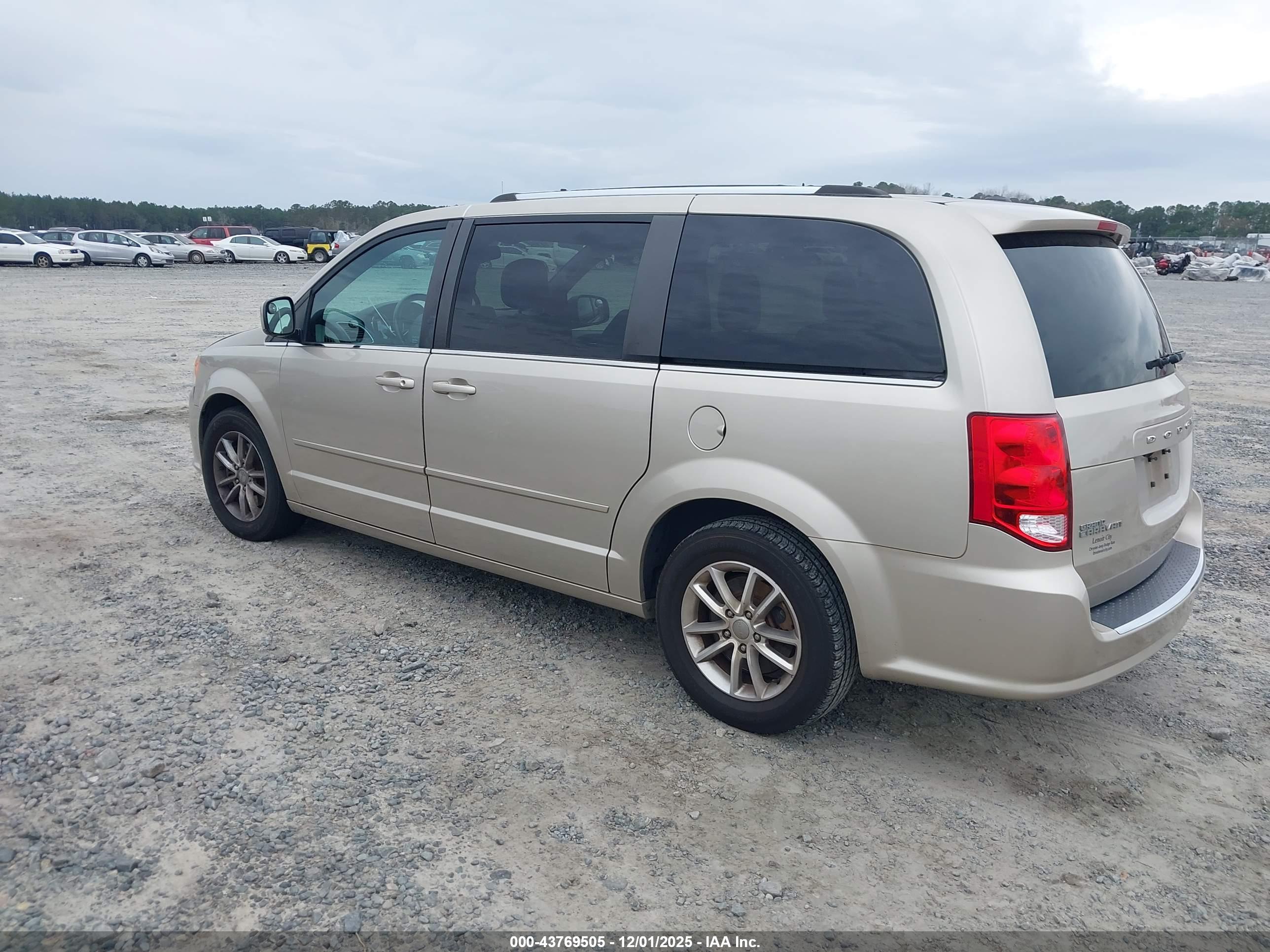 DODGE GRAND image 3
