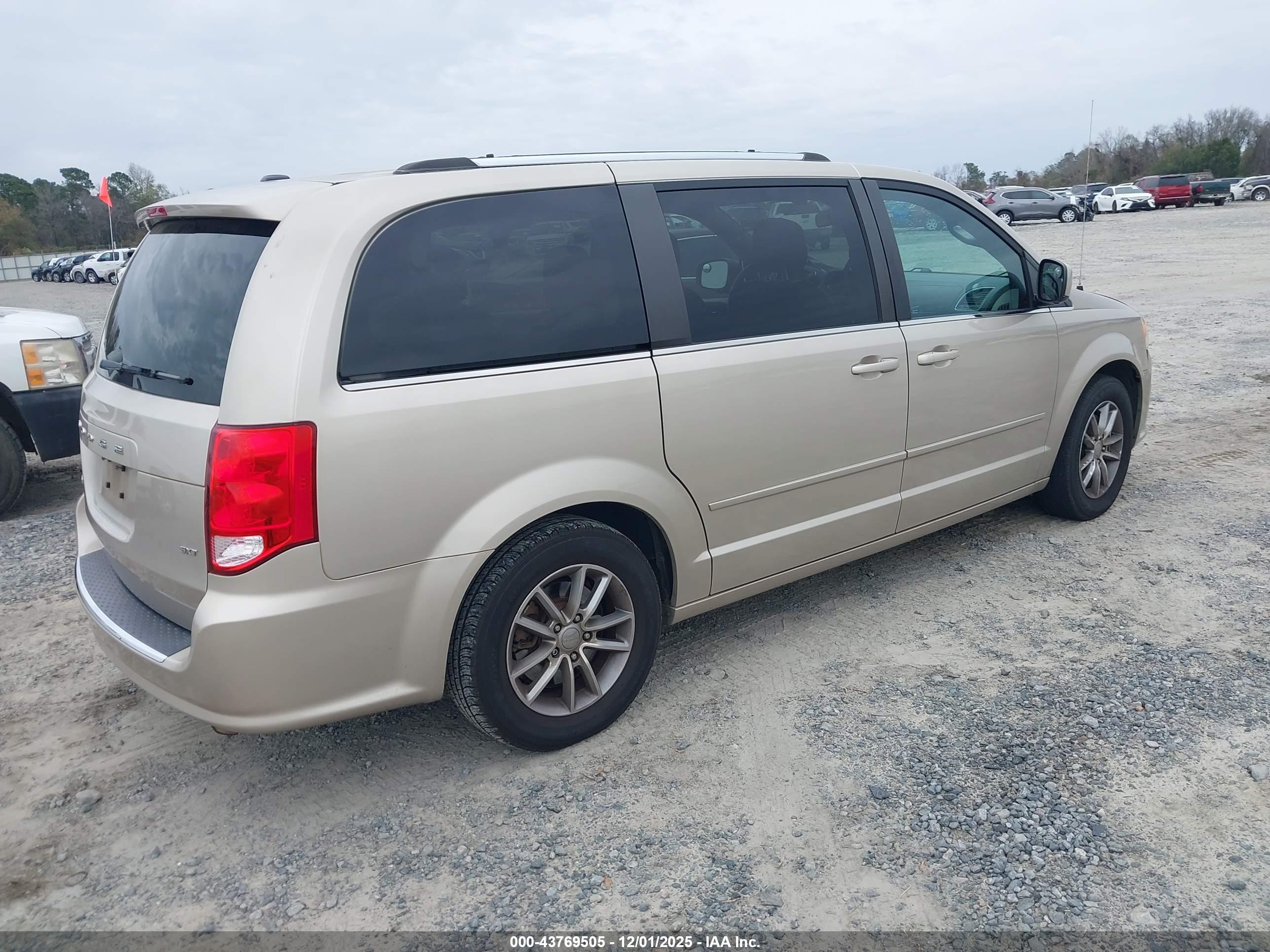 DODGE GRAND image 4
