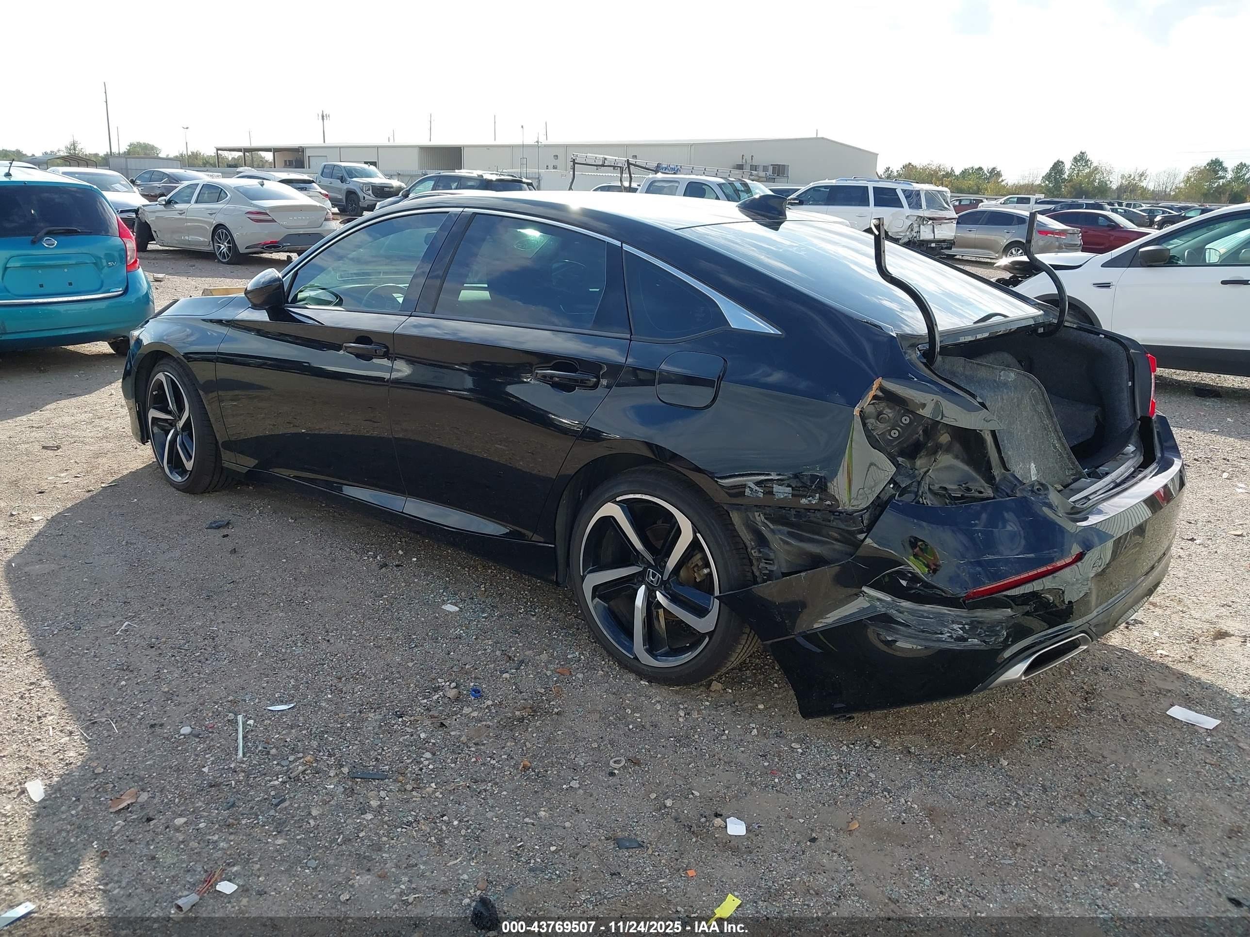 HONDA ACCORD image 3
