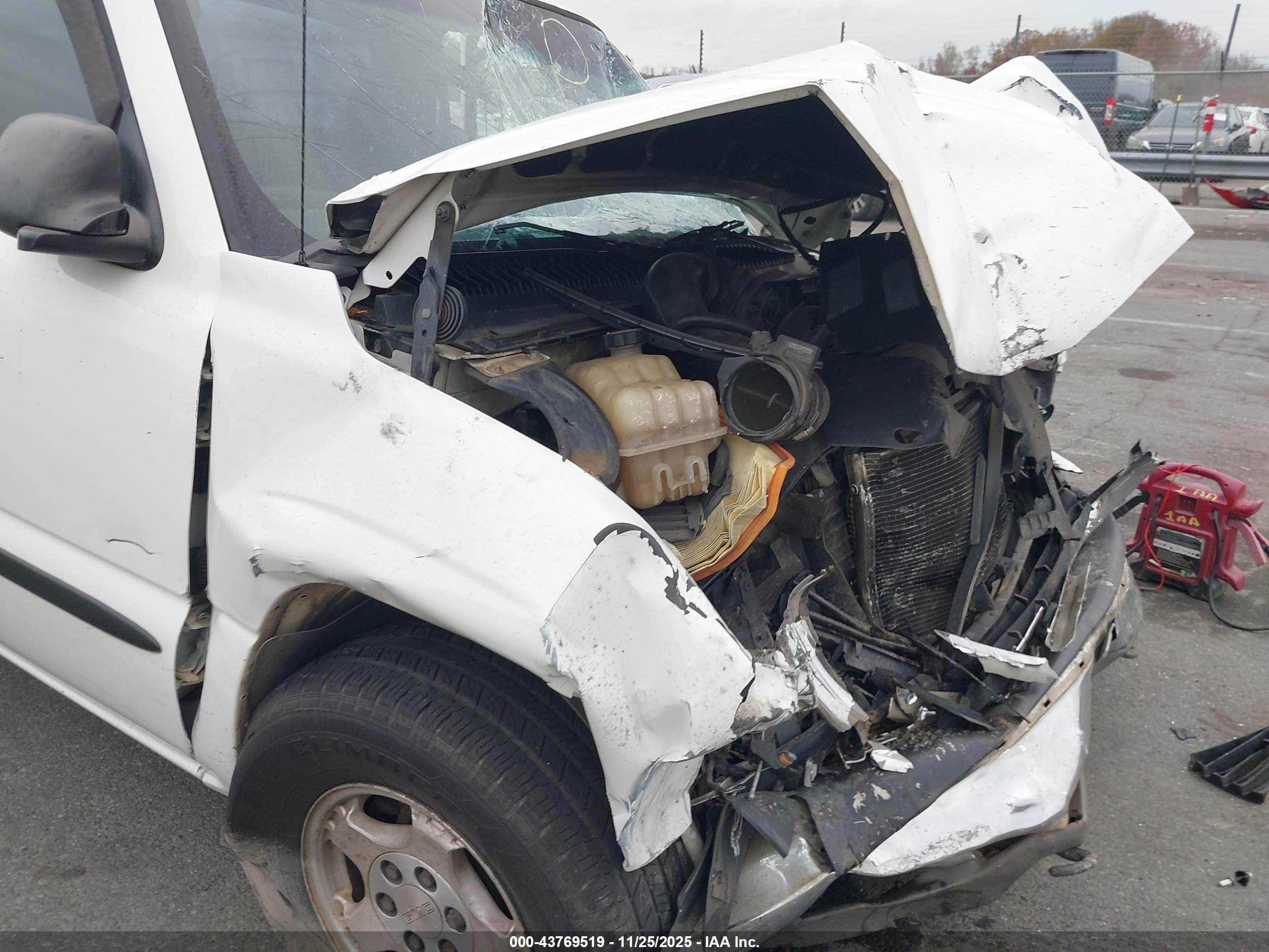 GMC SIERRA image 6
