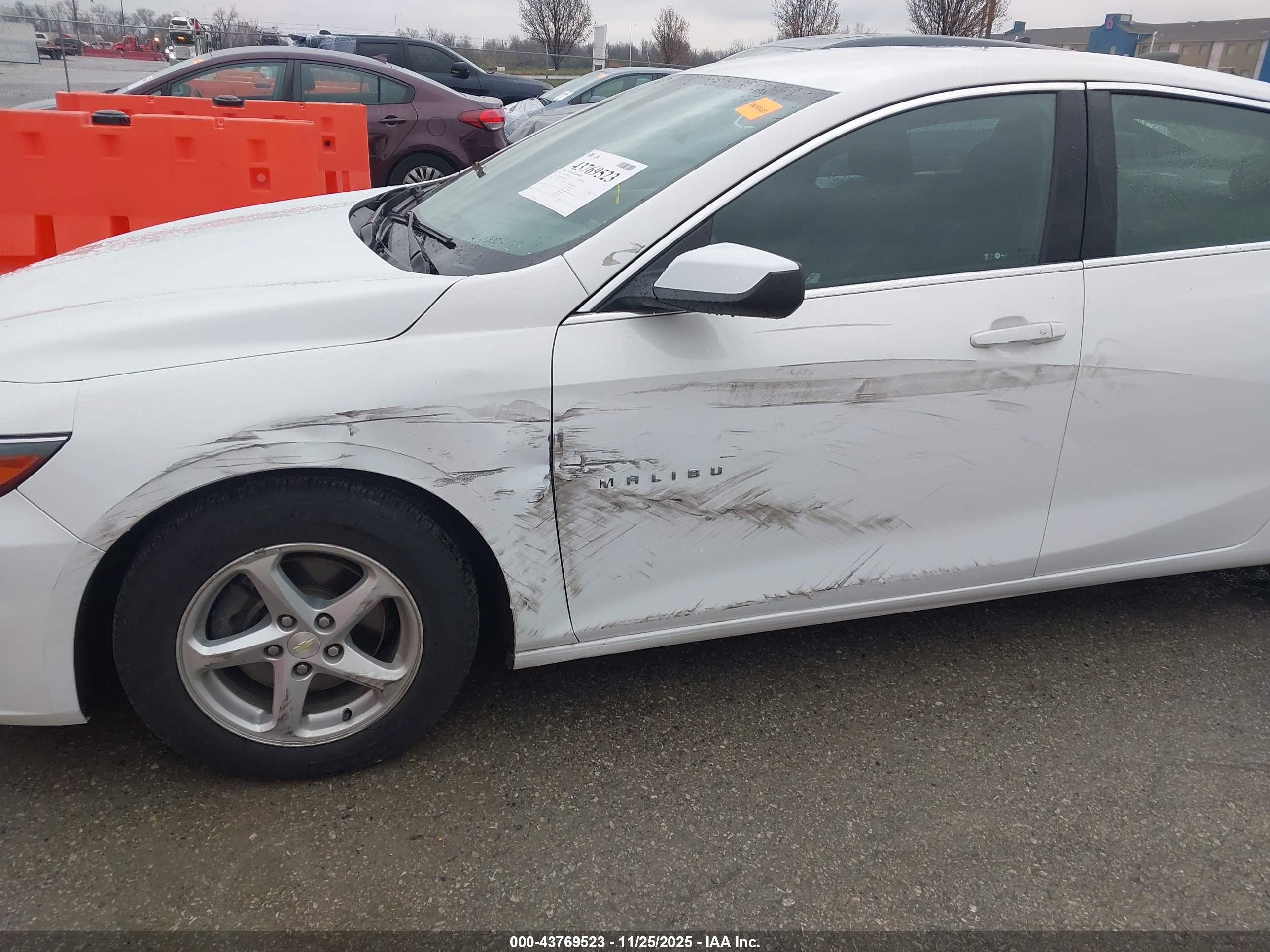CHEVROLET MALIBU image 6