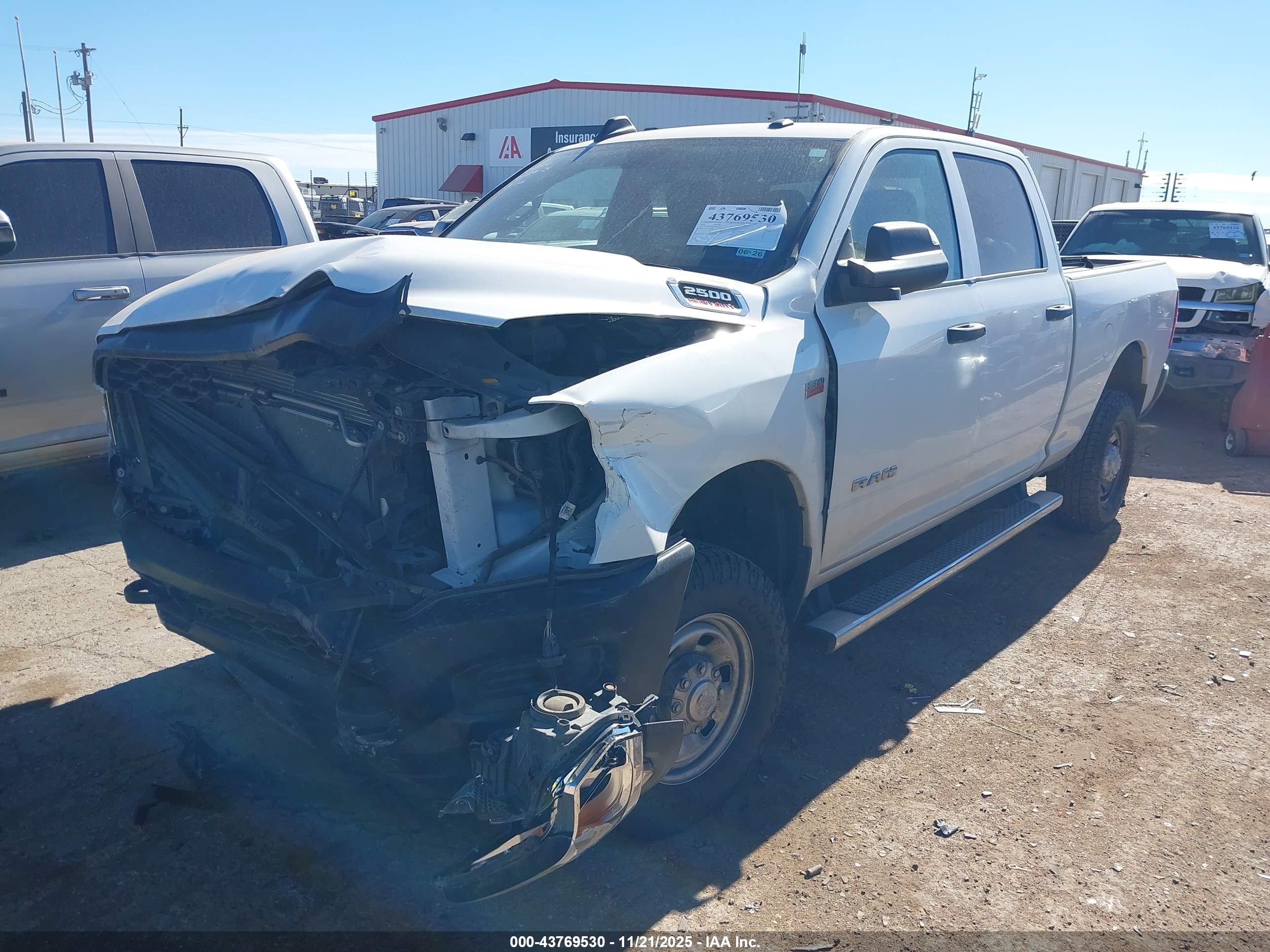 RAM 2500 image 2