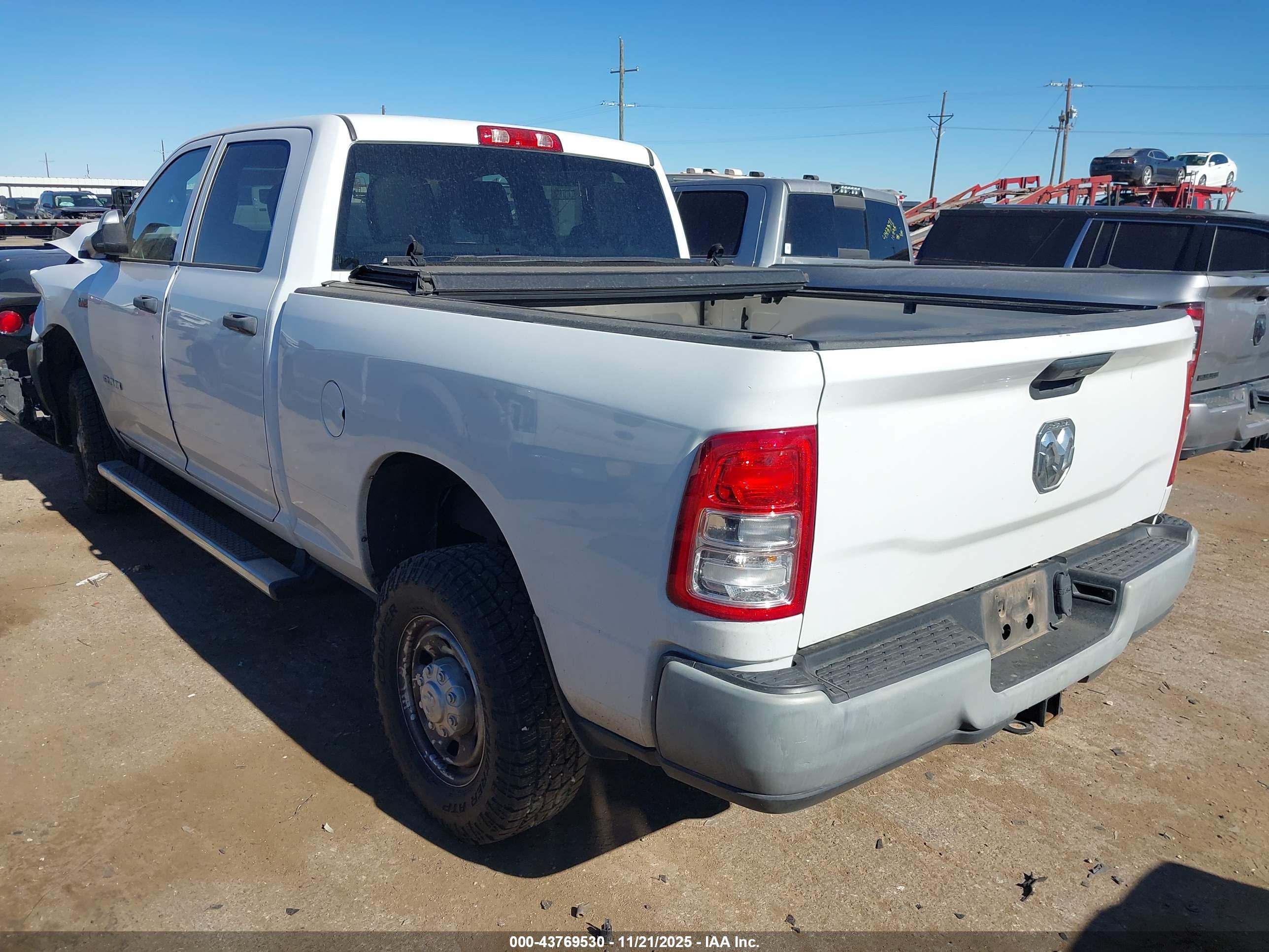 RAM 2500 image 3