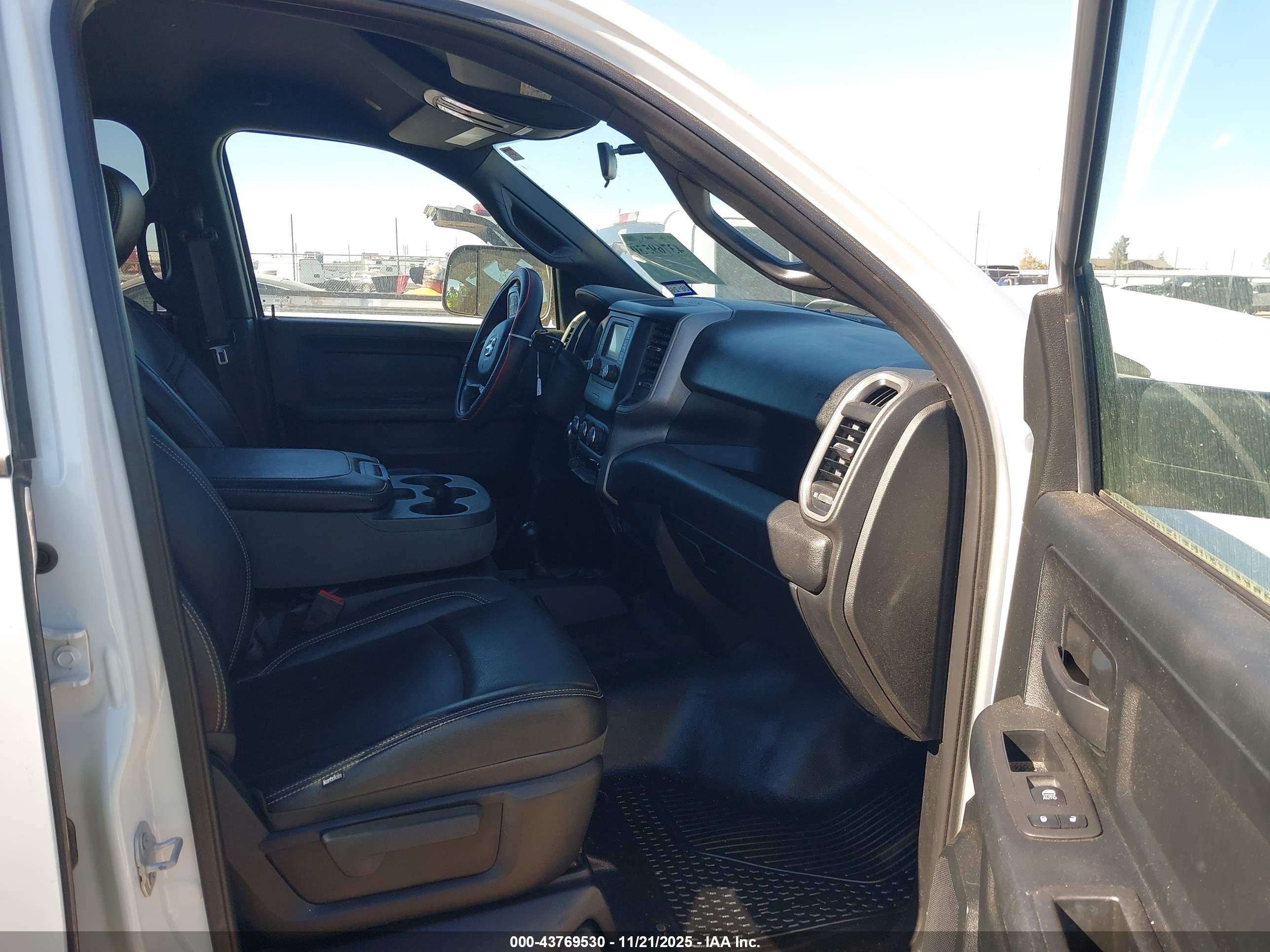 RAM 2500 image 5