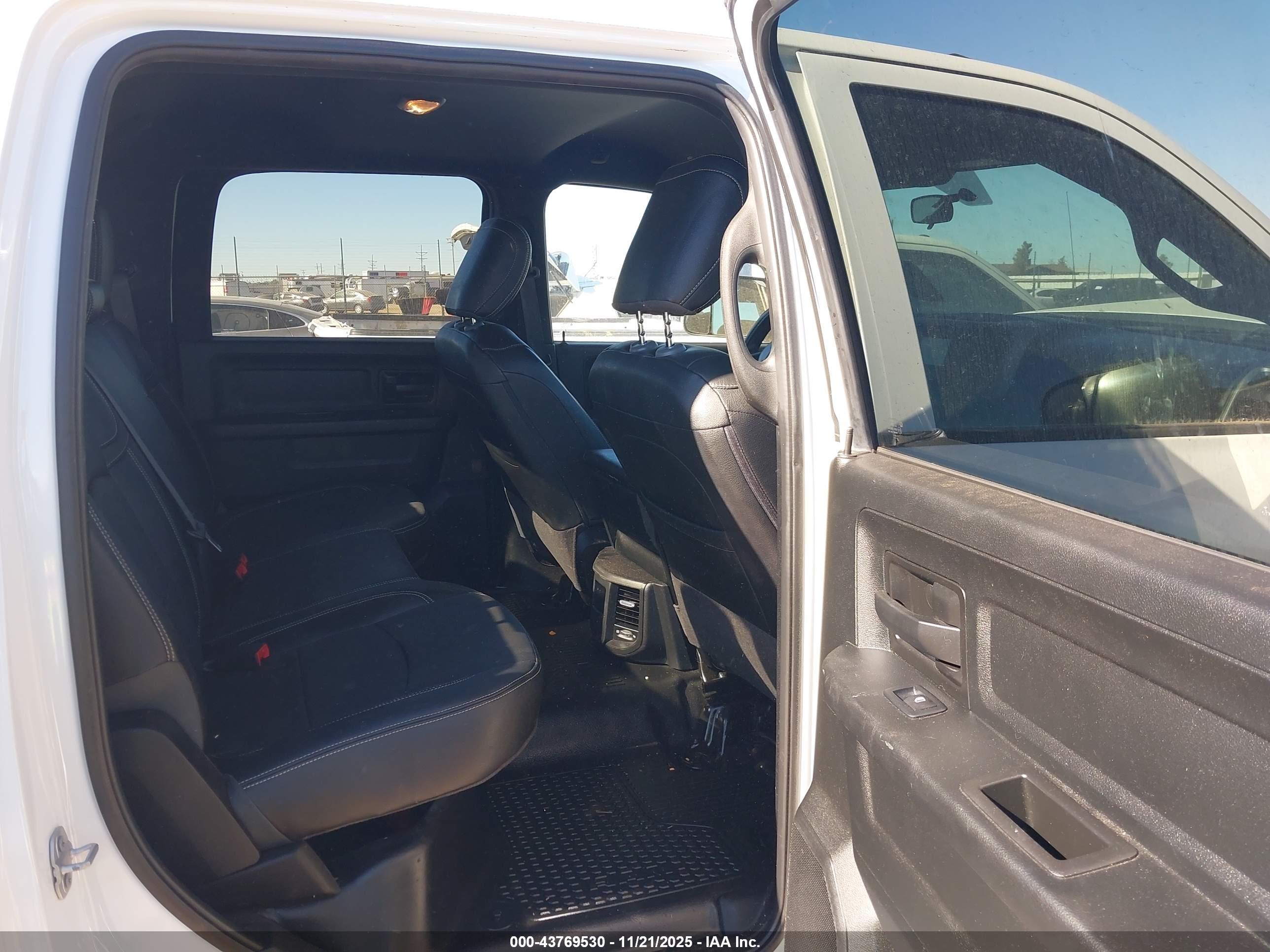 RAM 2500 image 8