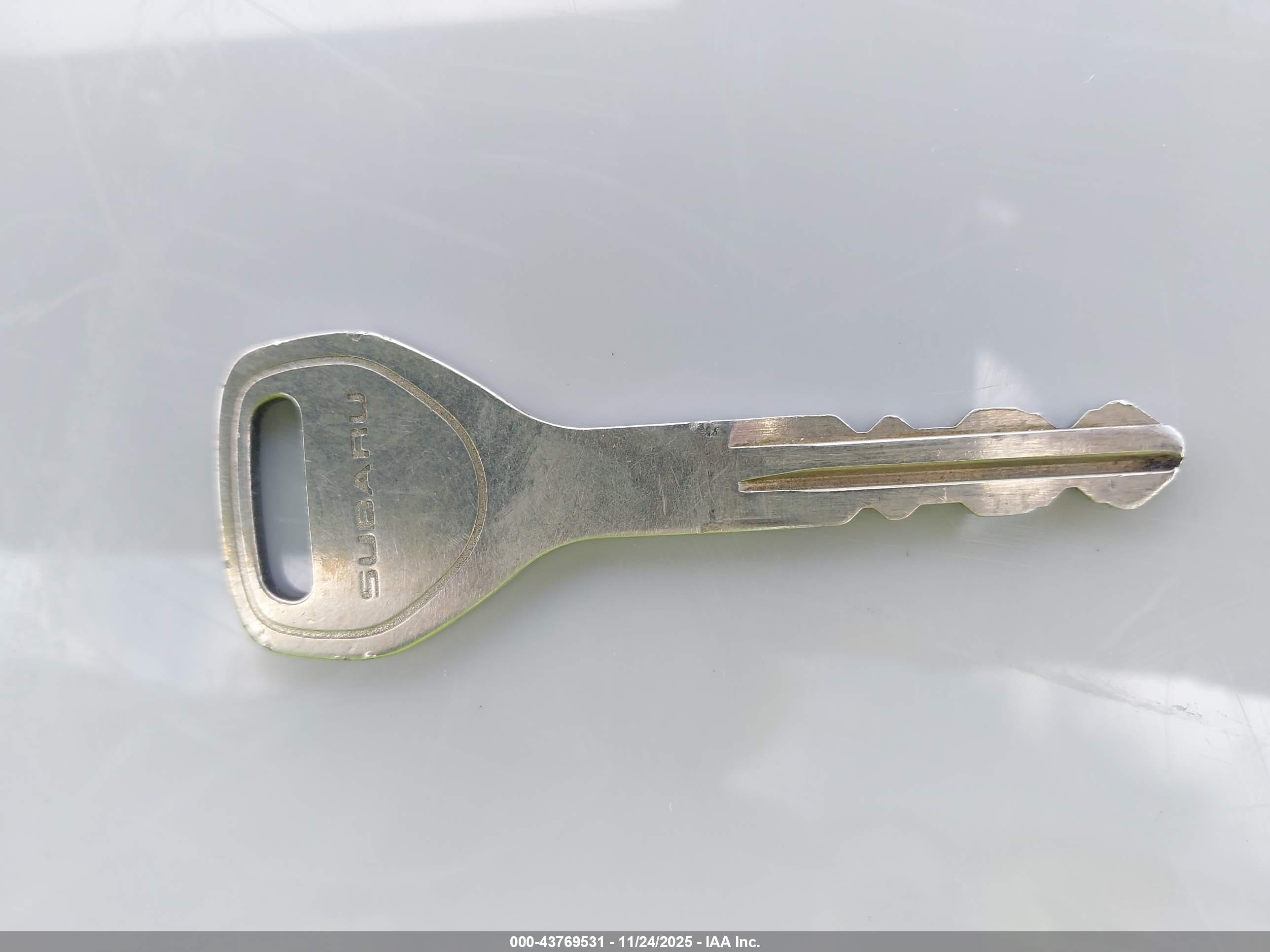 SUBARU OUTBACK image 11