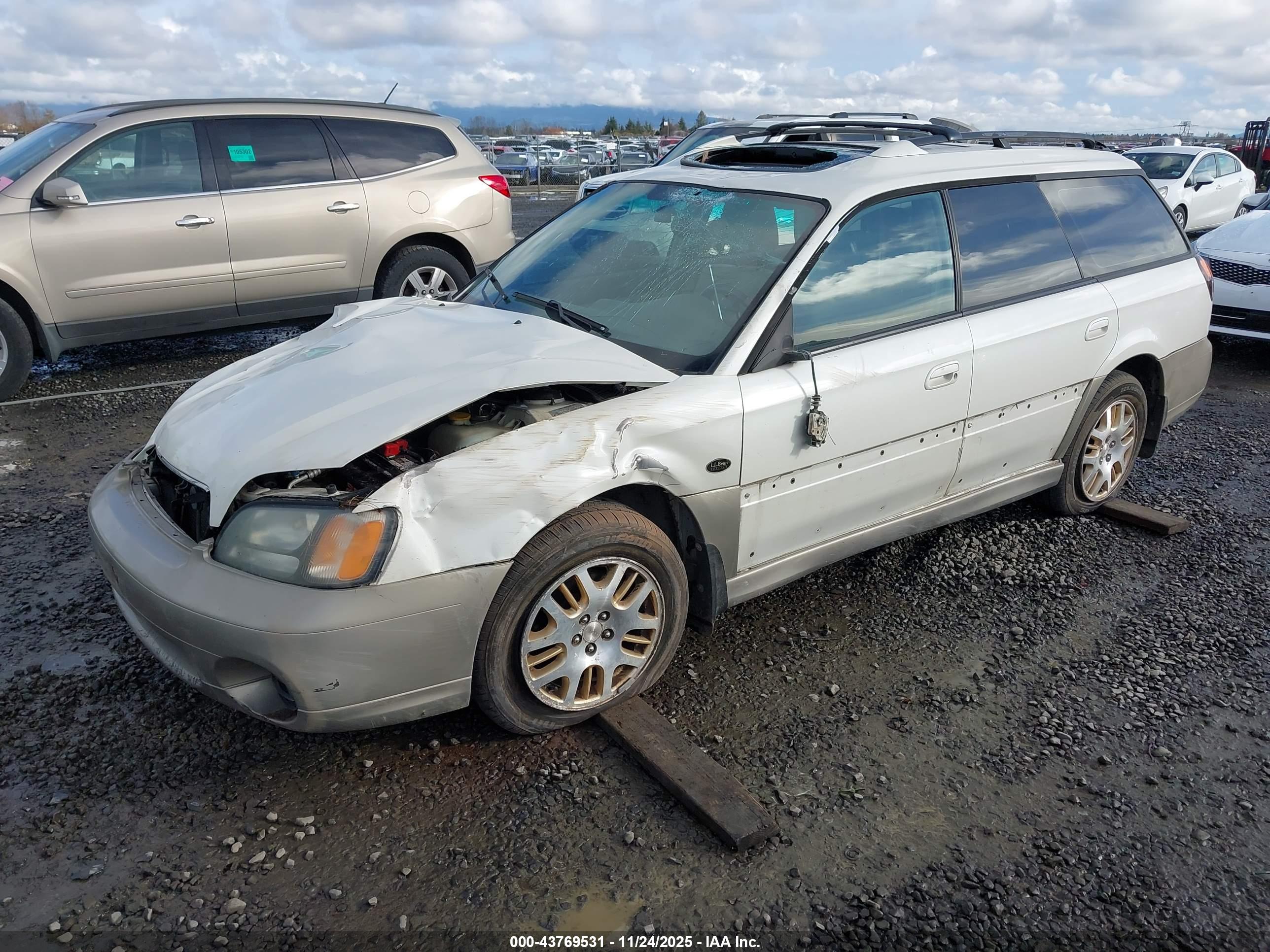 SUBARU OUTBACK image 2