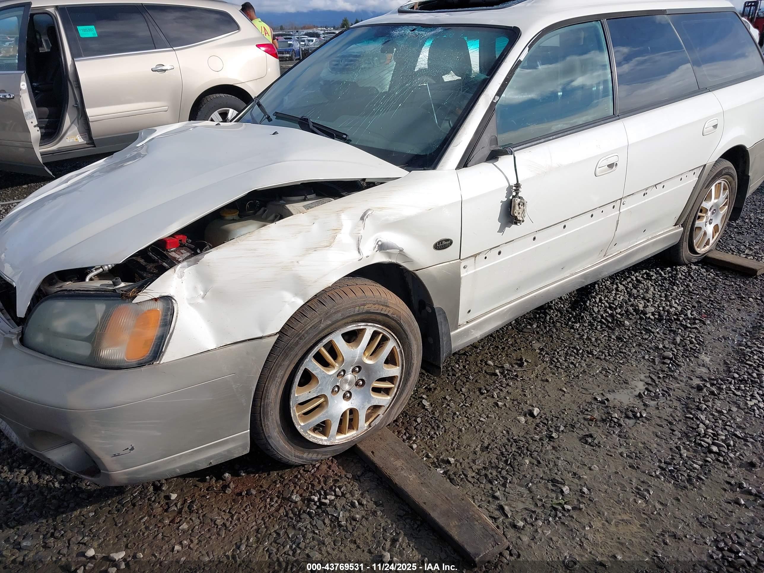 SUBARU OUTBACK image 6