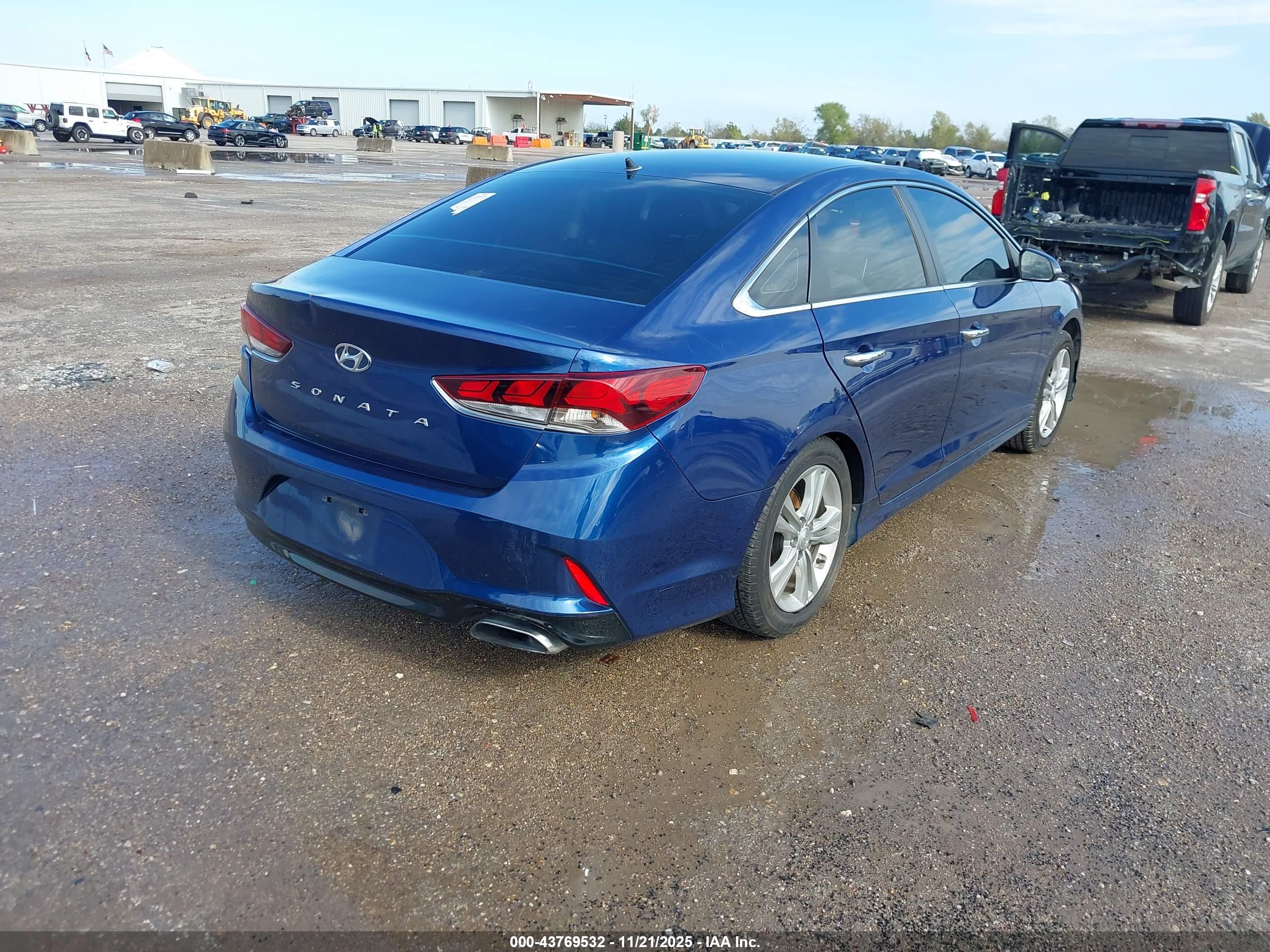 HYUNDAI SONATA image 4
