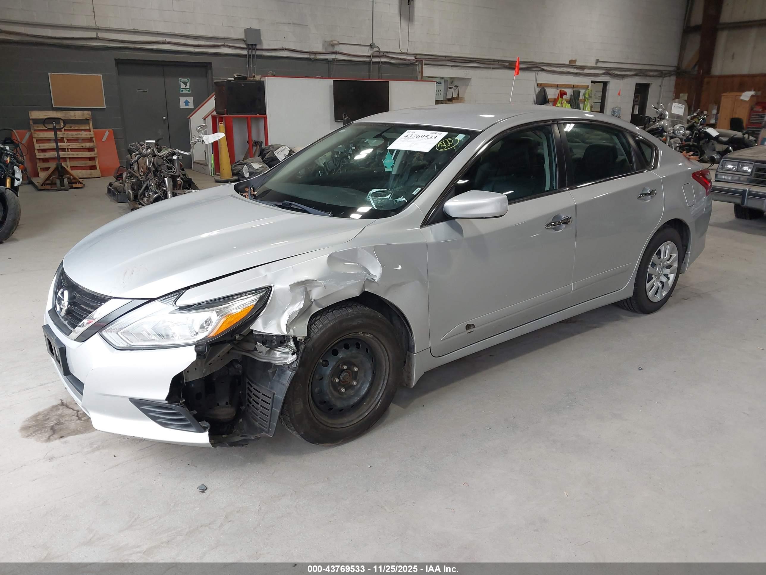 NISSAN ALTIMA image 2