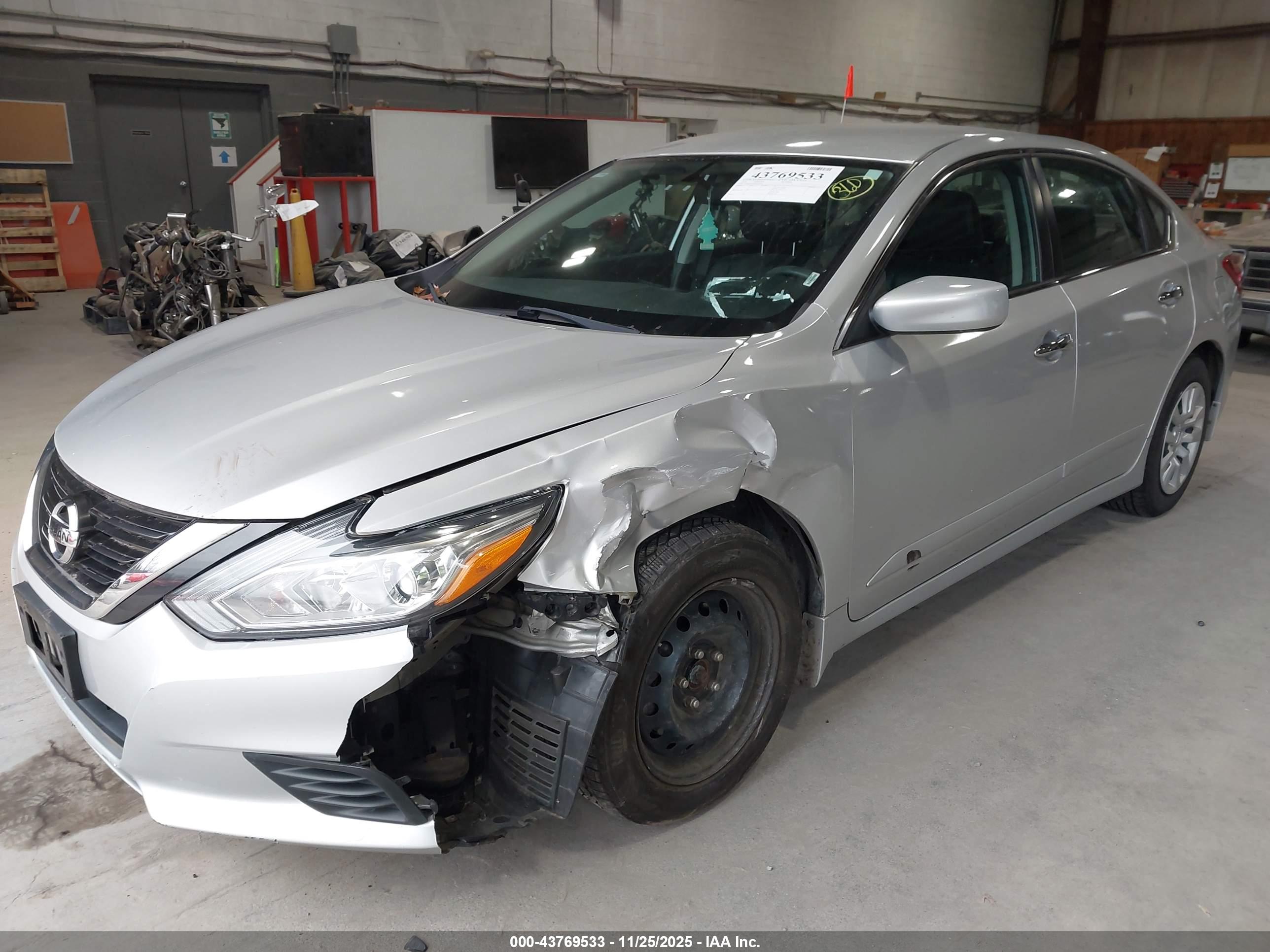 NISSAN ALTIMA image 6