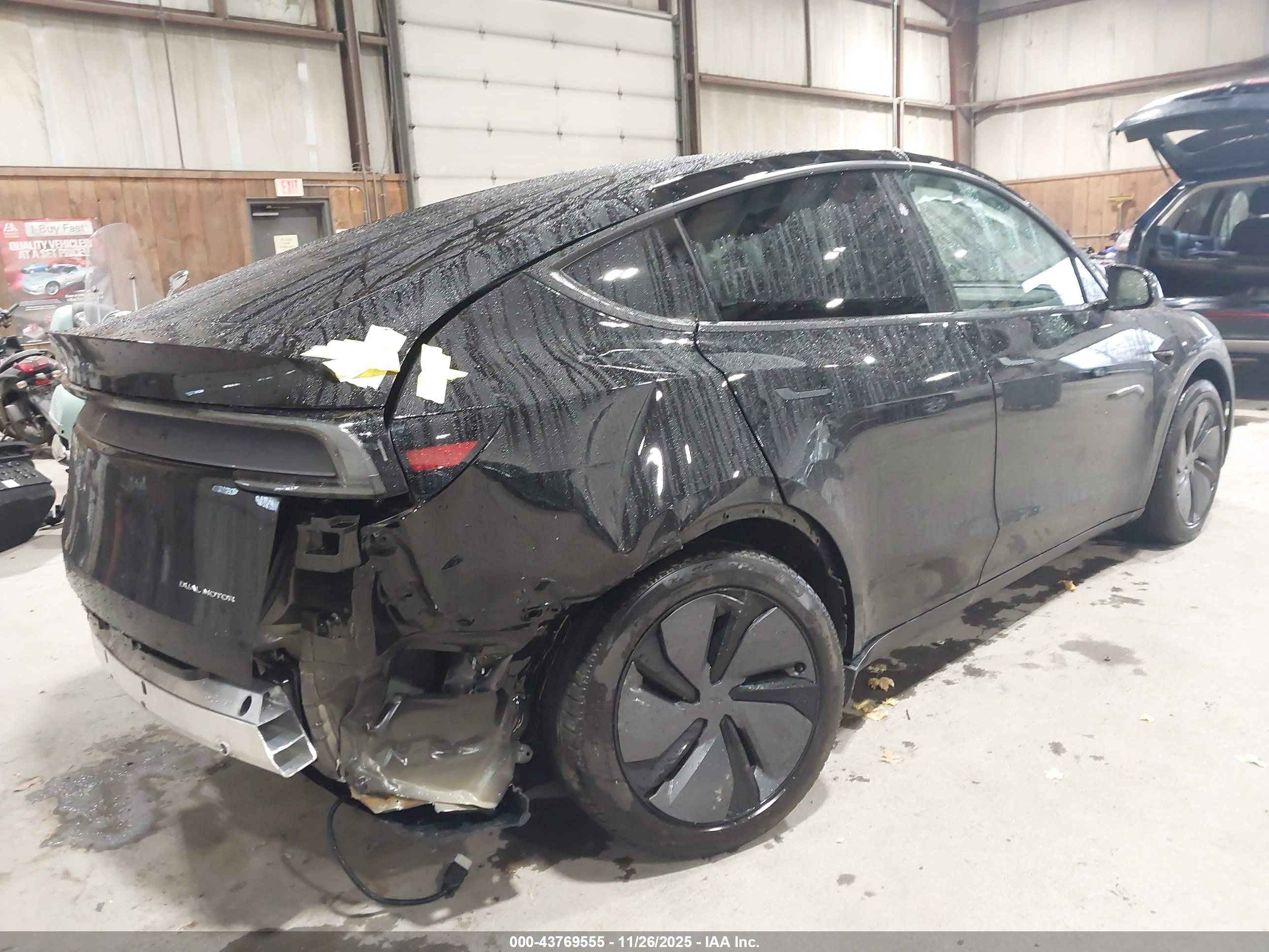 TESLA MODEL image 6