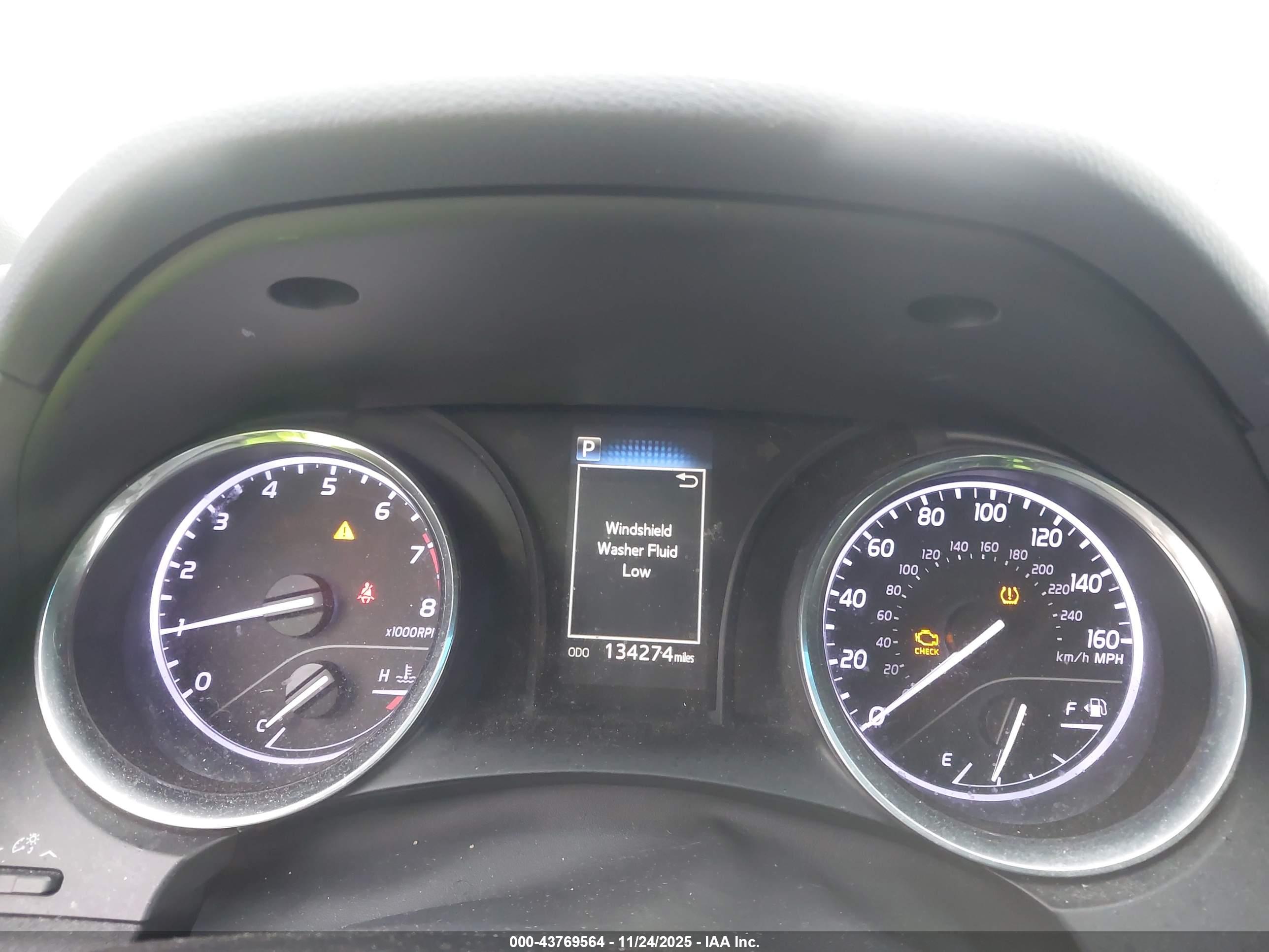 TOYOTA CAMRY image 7