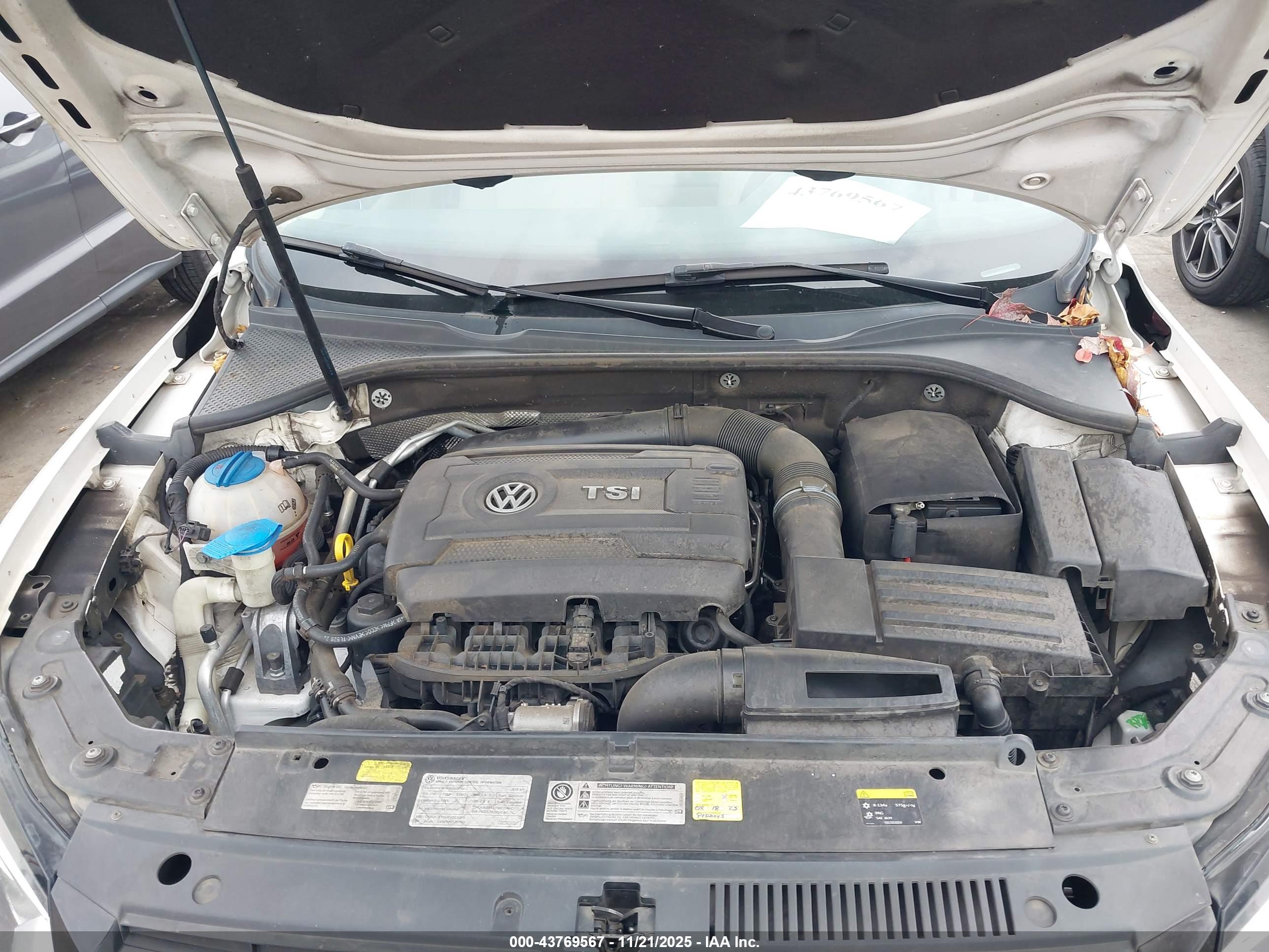 VOLKSWAGEN PASSAT image 10