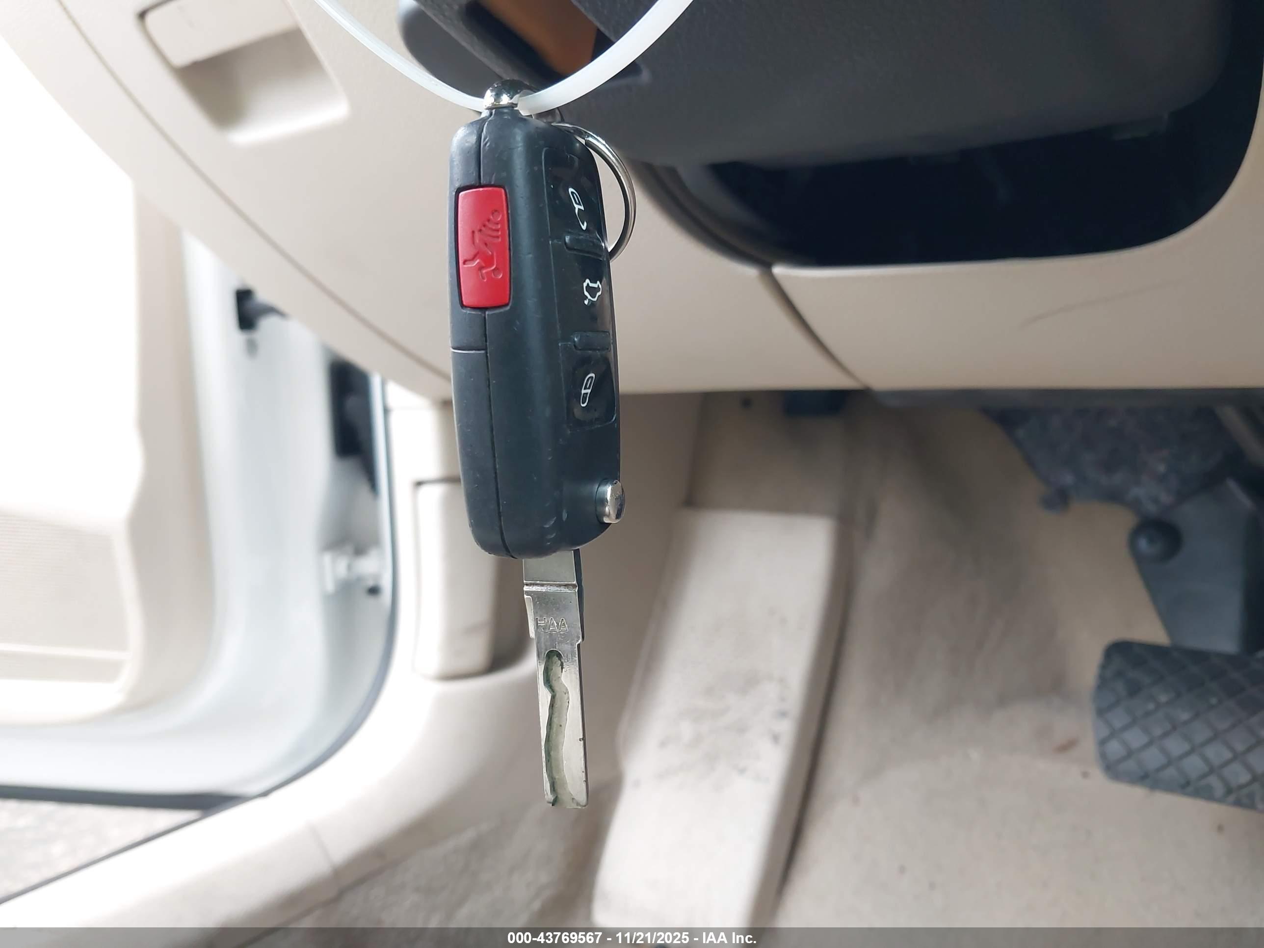 VOLKSWAGEN PASSAT image 11