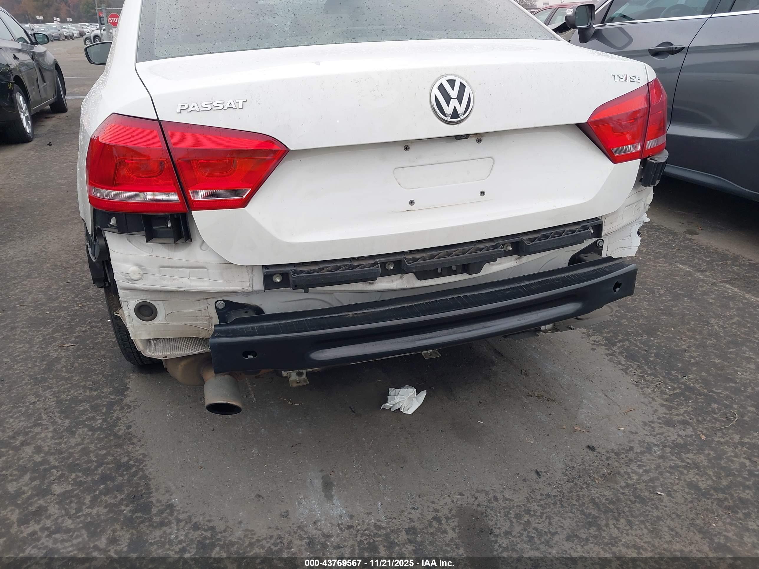 VOLKSWAGEN PASSAT image 6