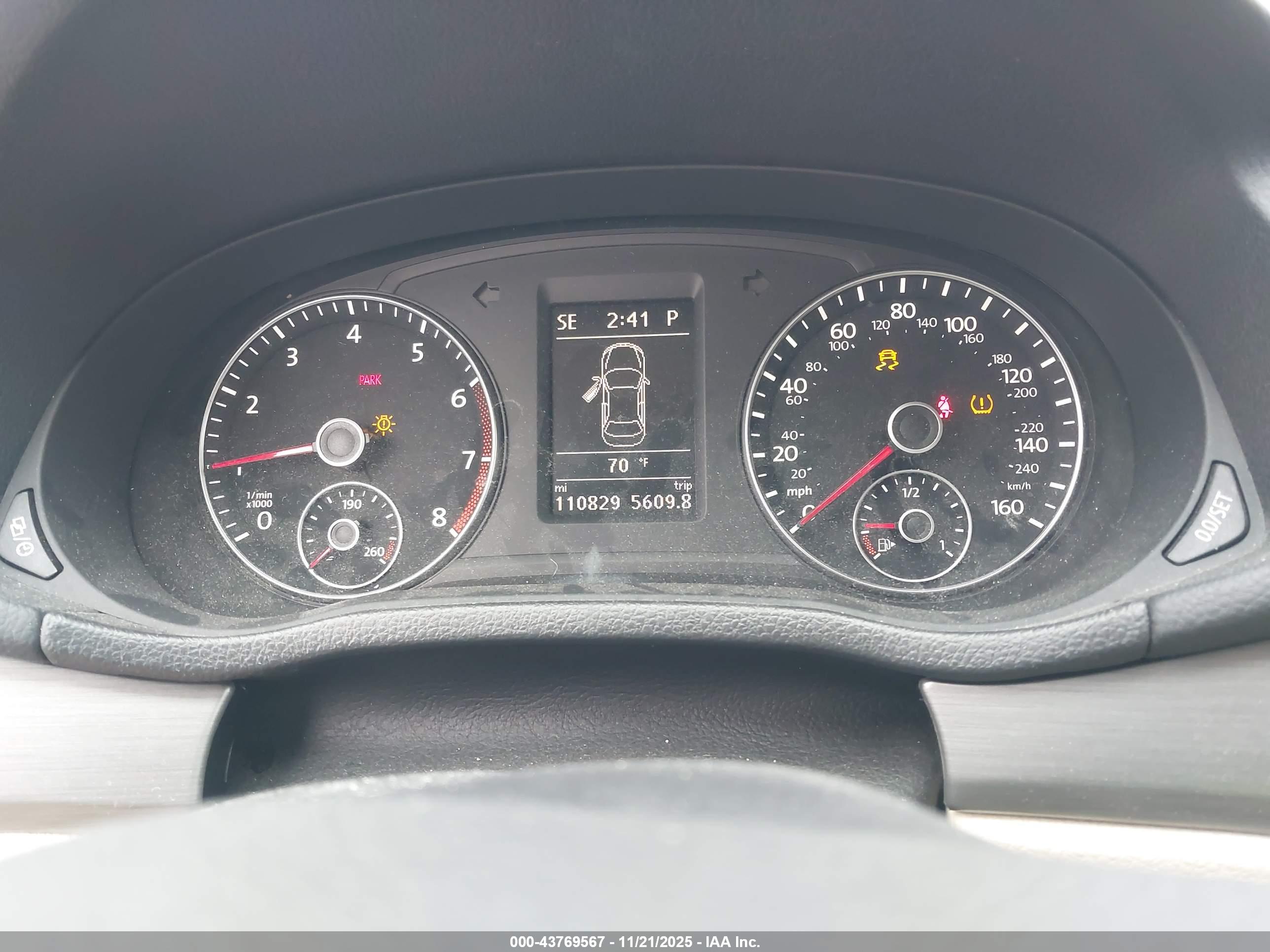 VOLKSWAGEN PASSAT image 7