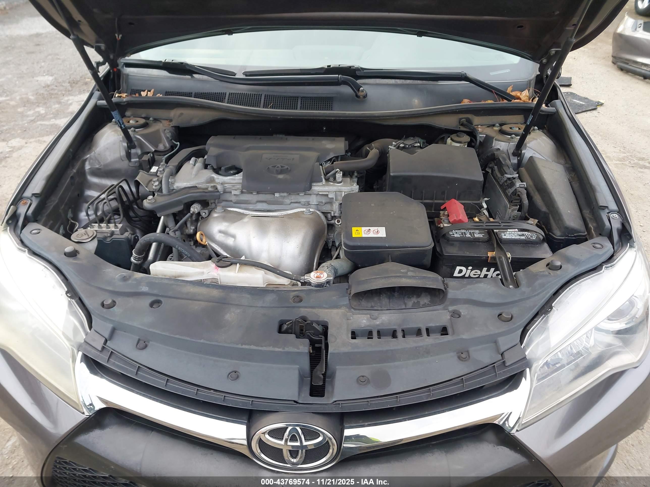 TOYOTA CAMRY image 10