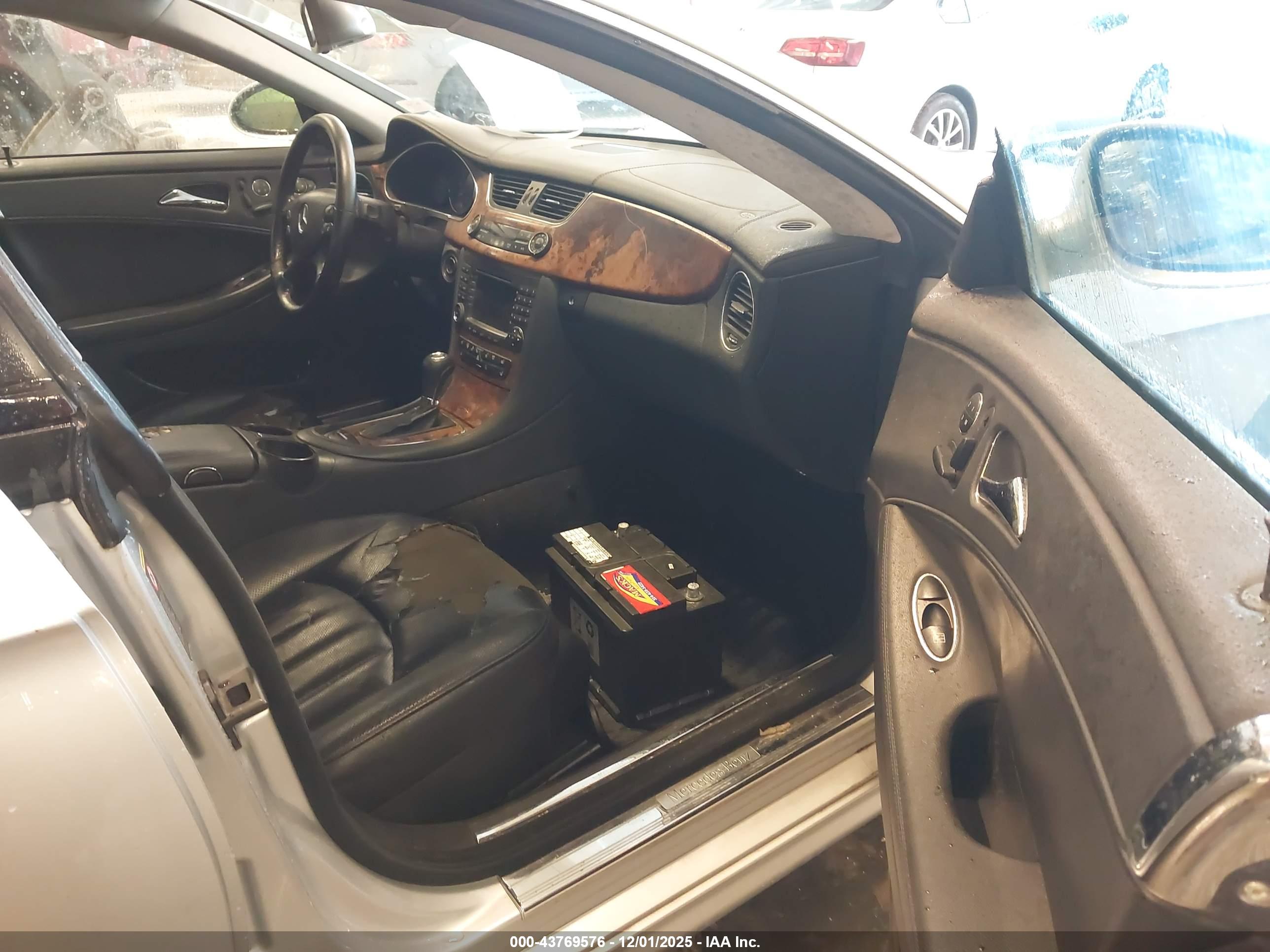 MERCEDES-BENZ CLS image 5